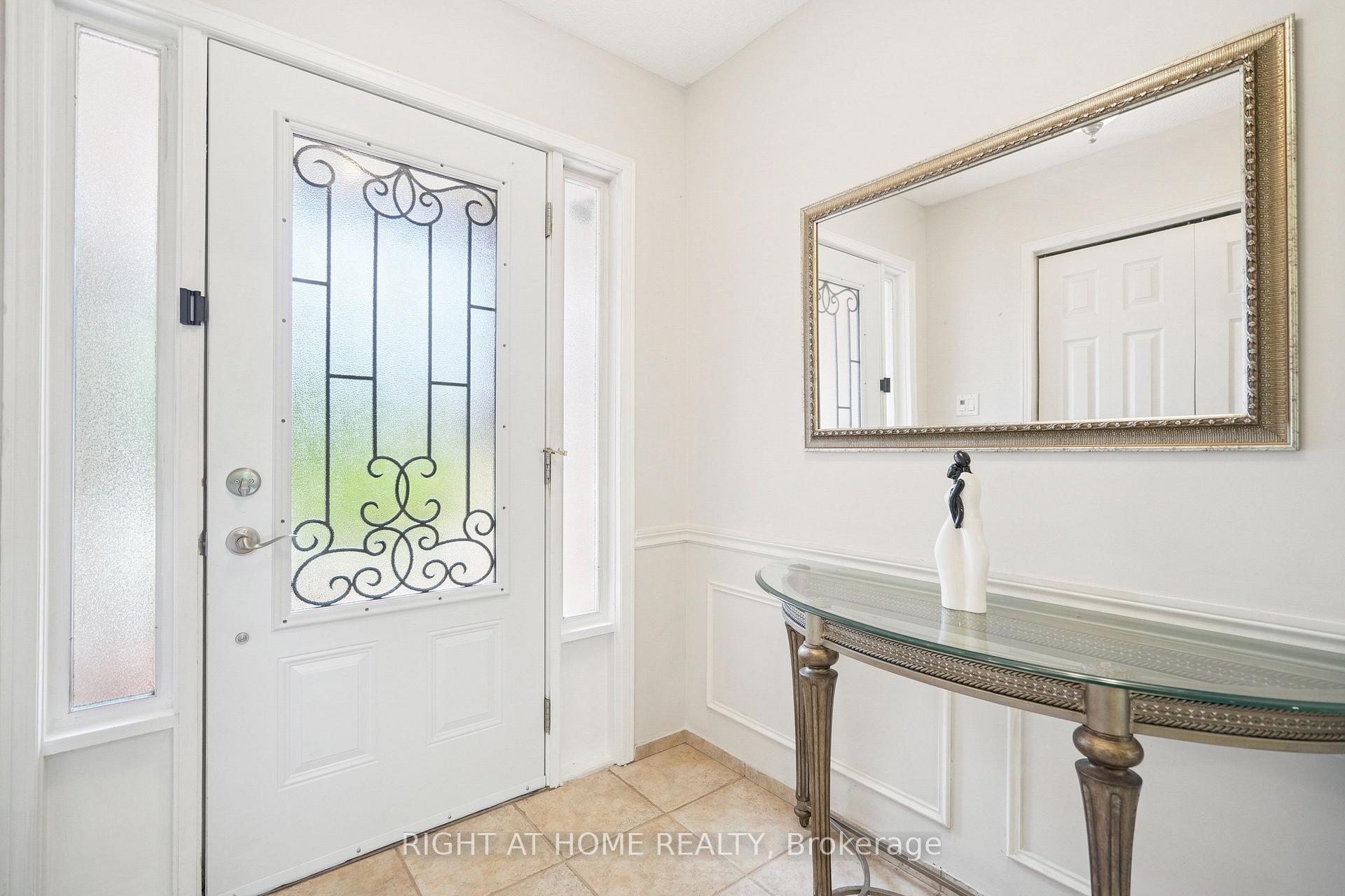 Photo 2 of 309 Amberly Boulevard, Hamilton, Ancaster — HOMEH