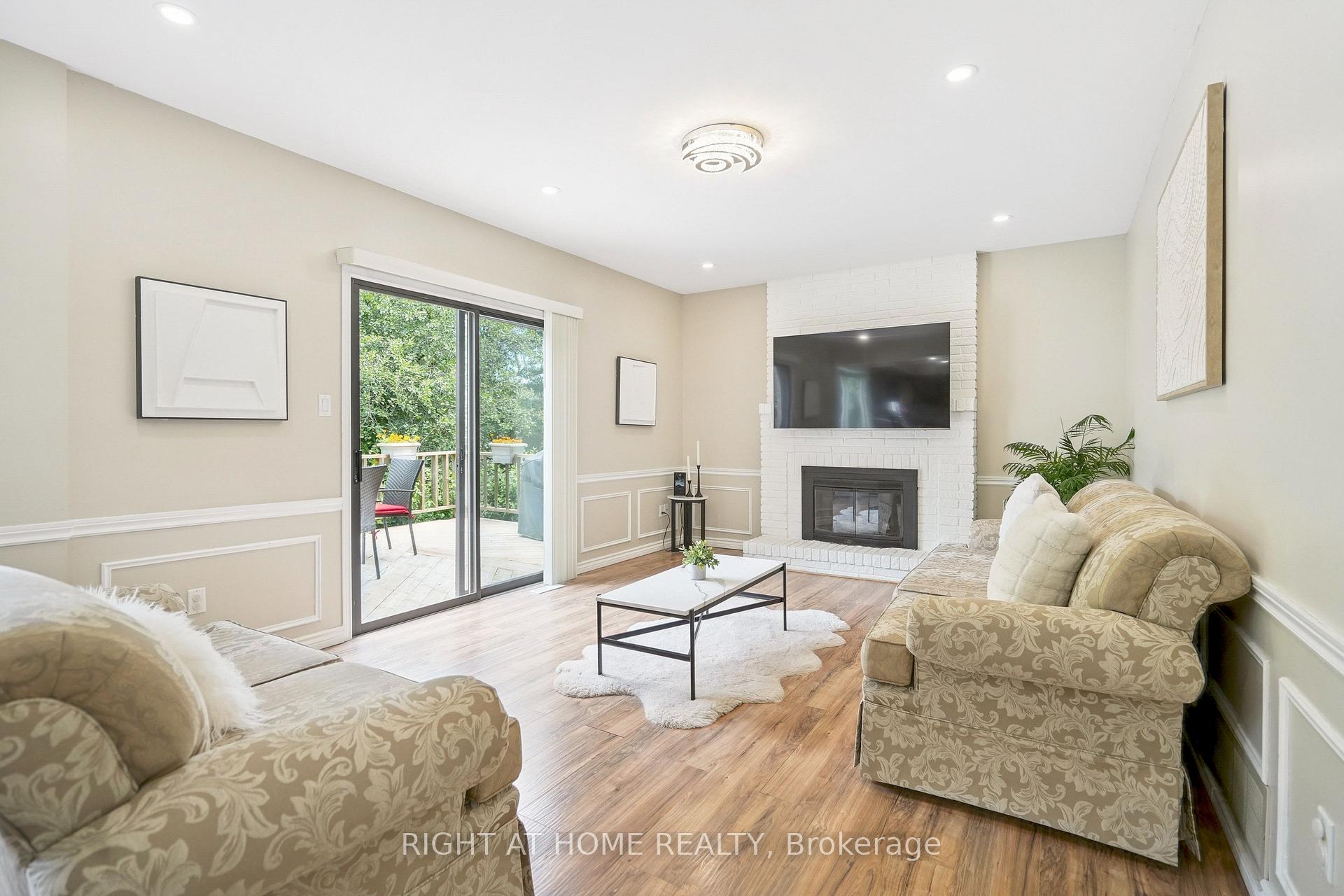 Photo 12 of 309 Amberly Boulevard, Hamilton, Ancaster — HOMEH