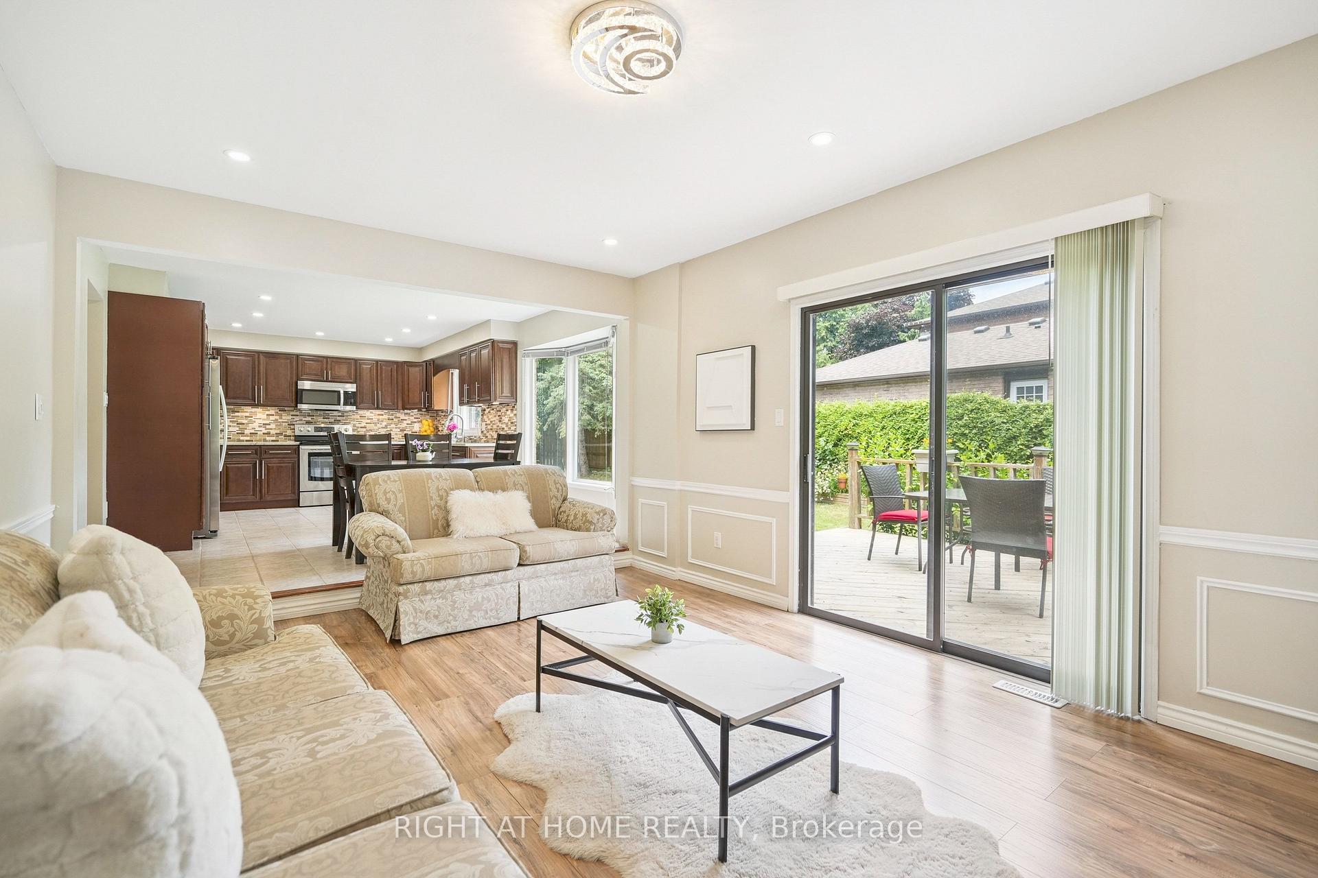 Photo 14 of 309 Amberly Boulevard, Hamilton, Ancaster — HOMEH