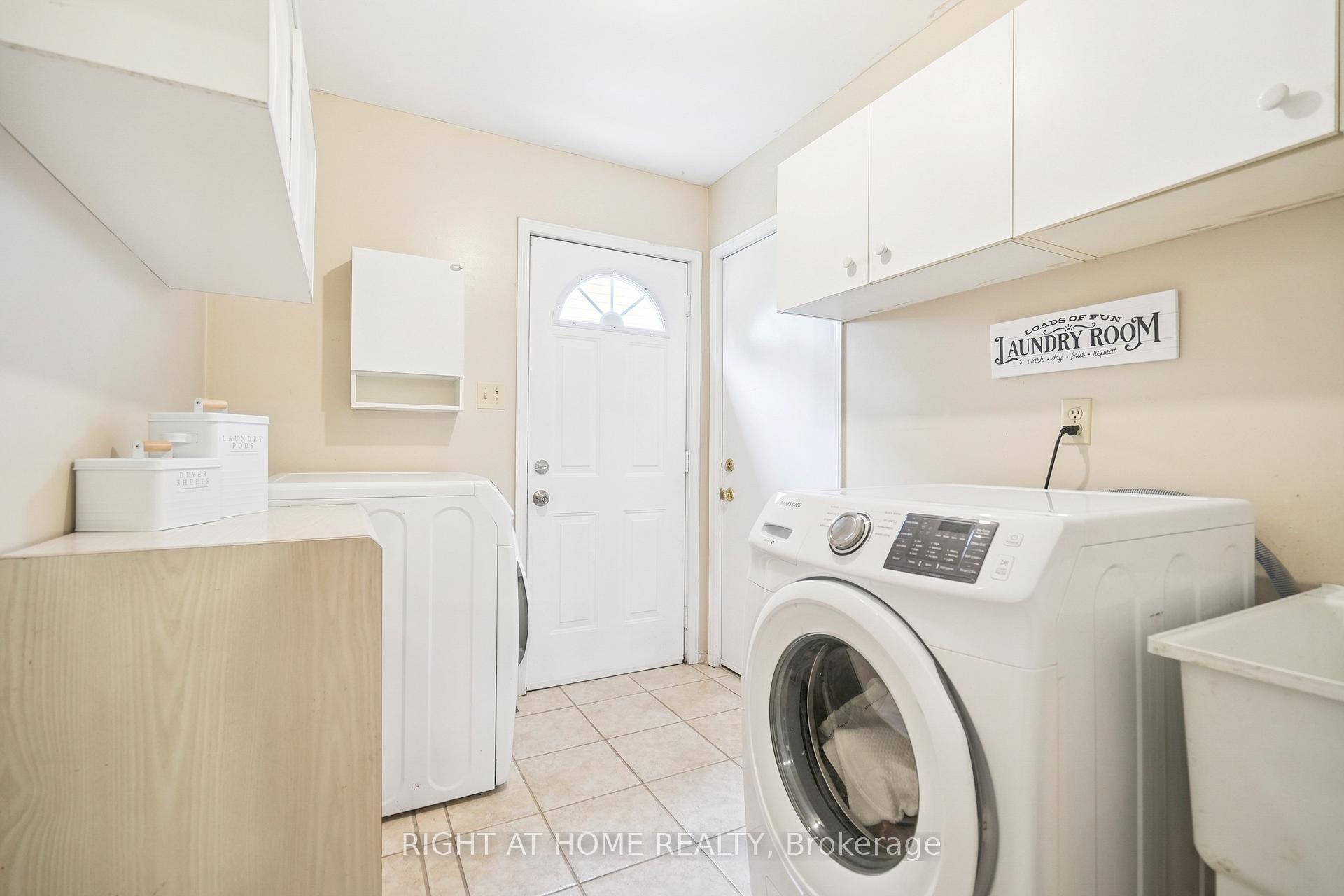 Photo 17 of 309 Amberly Boulevard, Hamilton, Ancaster — HOMEH