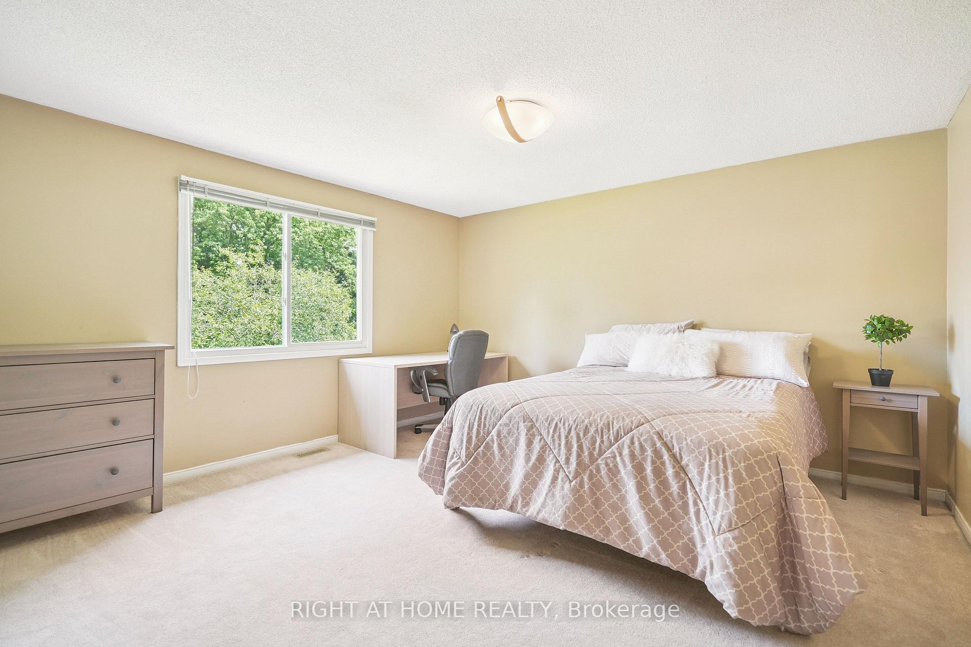 Photo 23 of 309 Amberly Boulevard, Hamilton, Ancaster — HOMEH