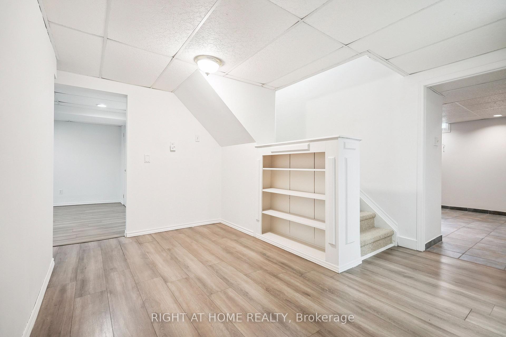 Photo 27 of 309 Amberly Boulevard, Hamilton, Ancaster — HOMEH