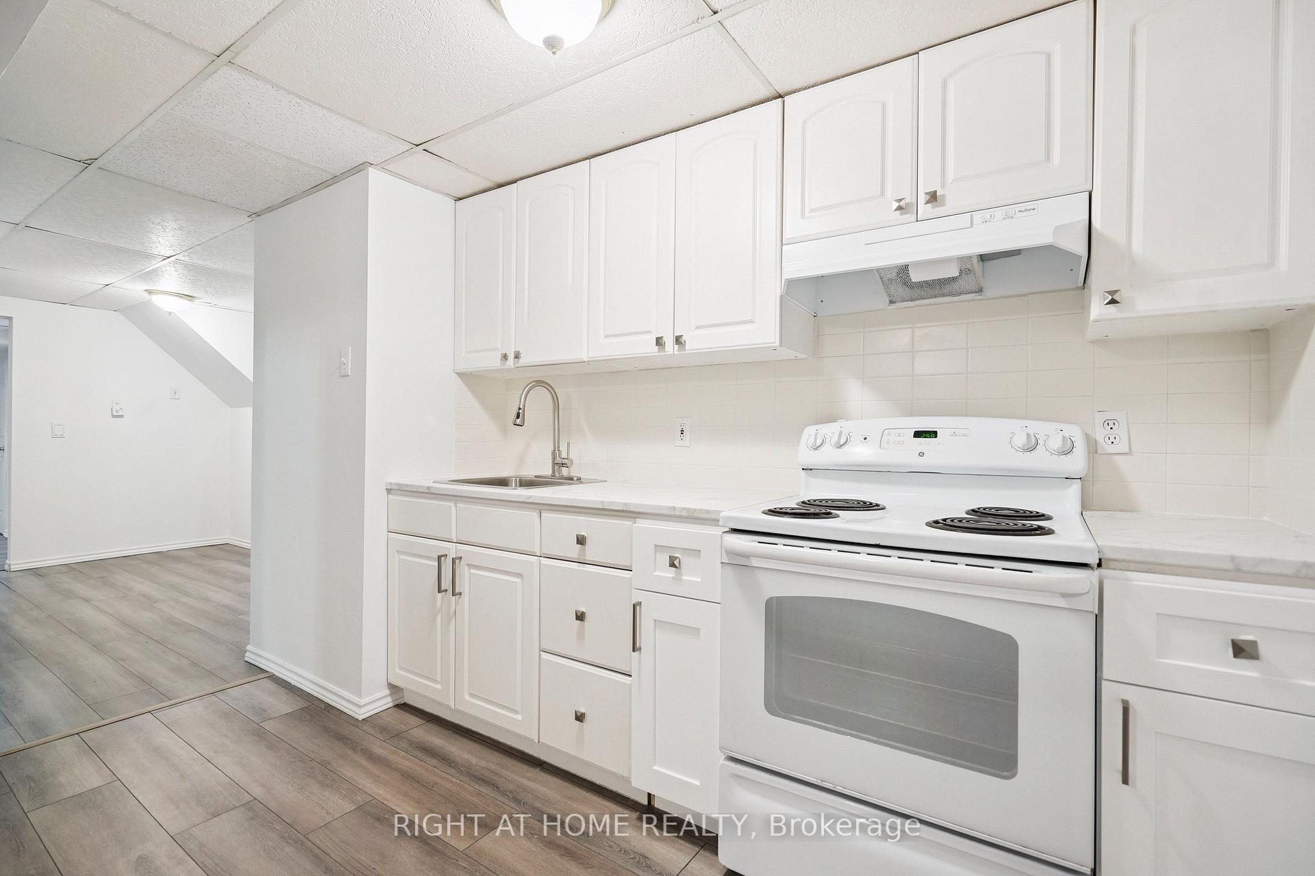 Photo 28 of 309 Amberly Boulevard, Hamilton, Ancaster — HOMEH