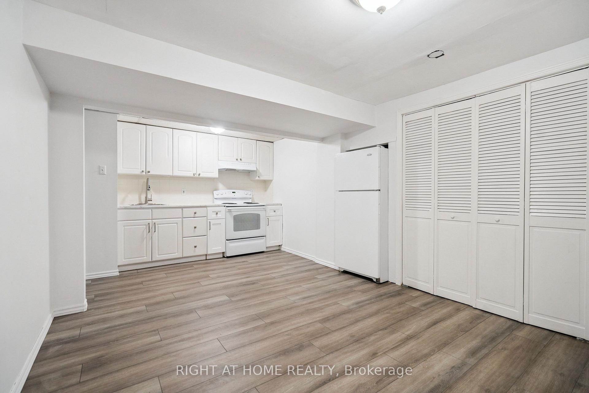 Photo 30 of 309 Amberly Boulevard, Hamilton, Ancaster — HOMEH