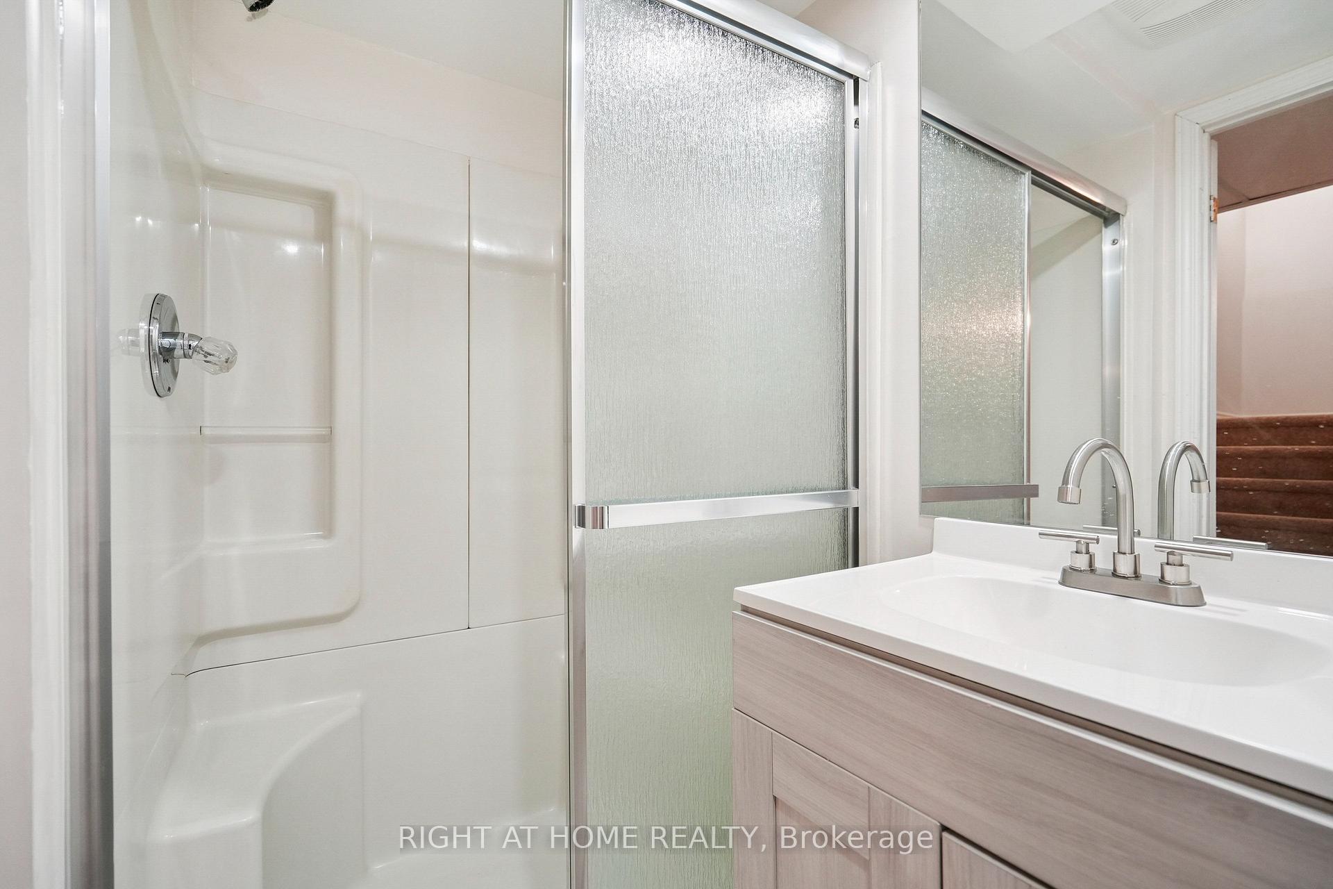 Photo 32 of 309 Amberly Boulevard, Hamilton, Ancaster — HOMEH
