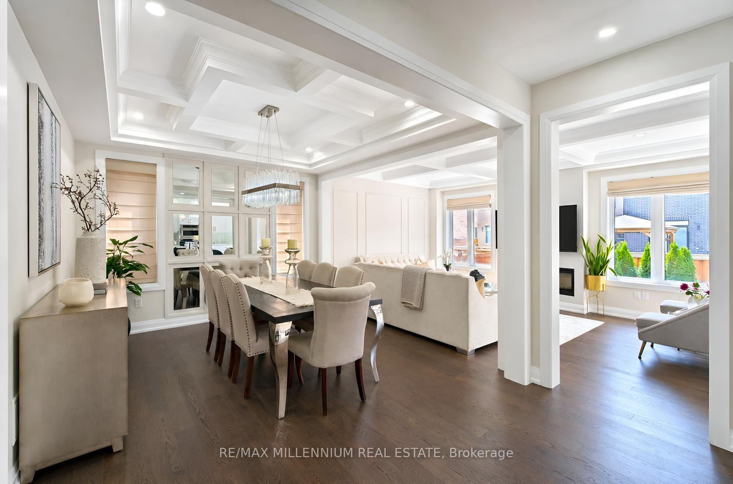 Photo 6 of 18 Boone Crescent, Vaughan, Kleinburg — HOMEH