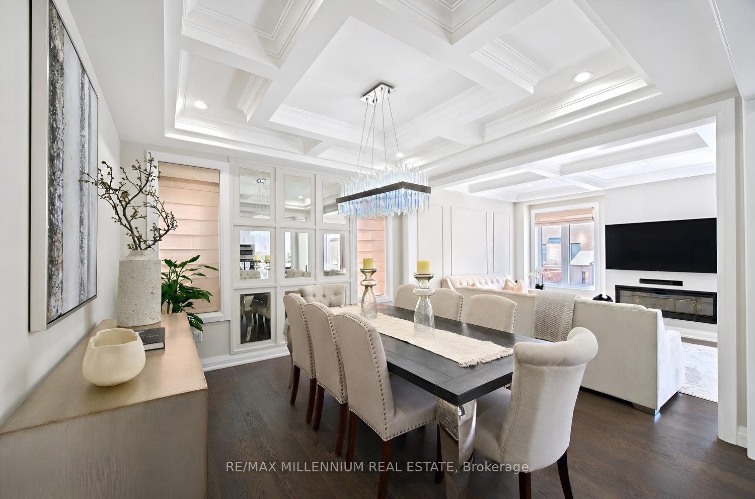 Photo 7 of 18 Boone Crescent, Vaughan, Kleinburg — HOMEH