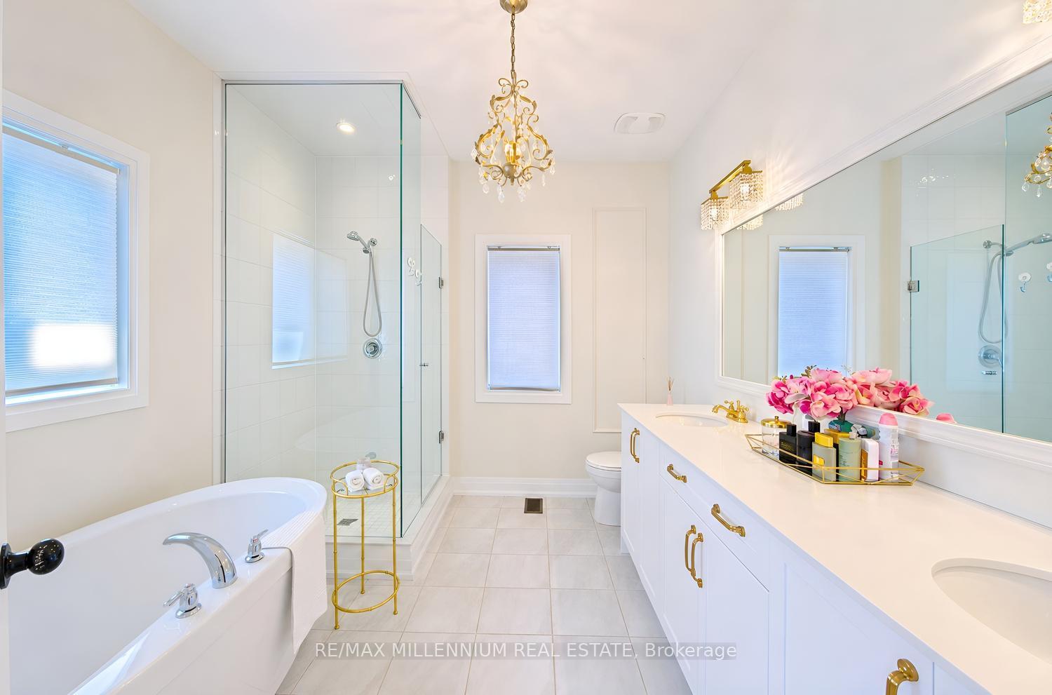 Photo 28 of 18 Boone Crescent, Vaughan, Kleinburg — HOMEH