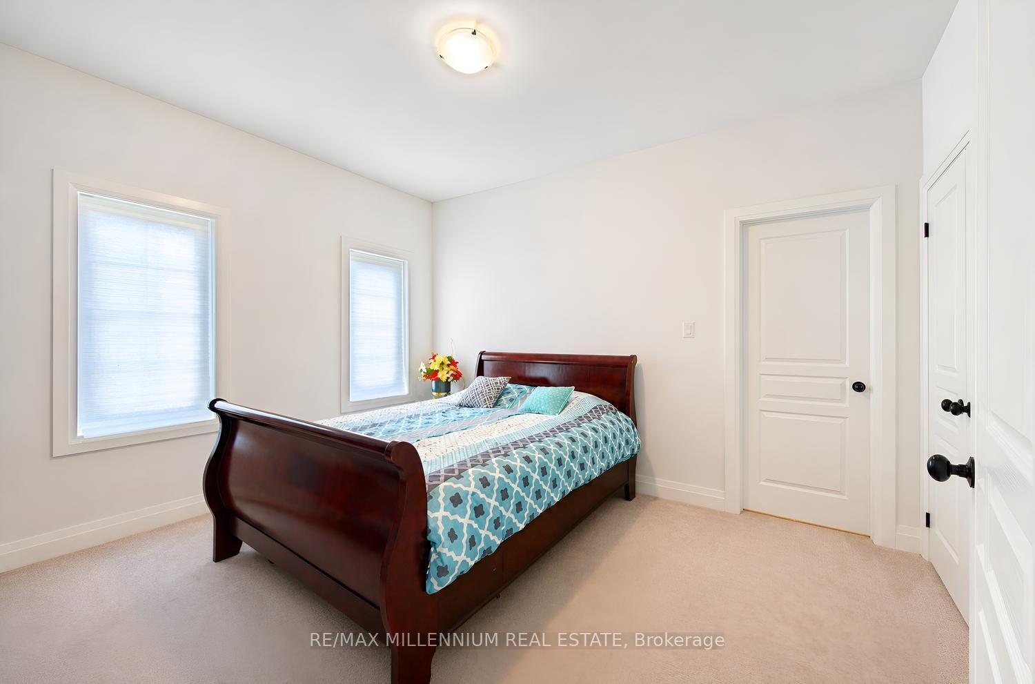 Photo 33 of 18 Boone Crescent, Vaughan, Kleinburg — HOMEH