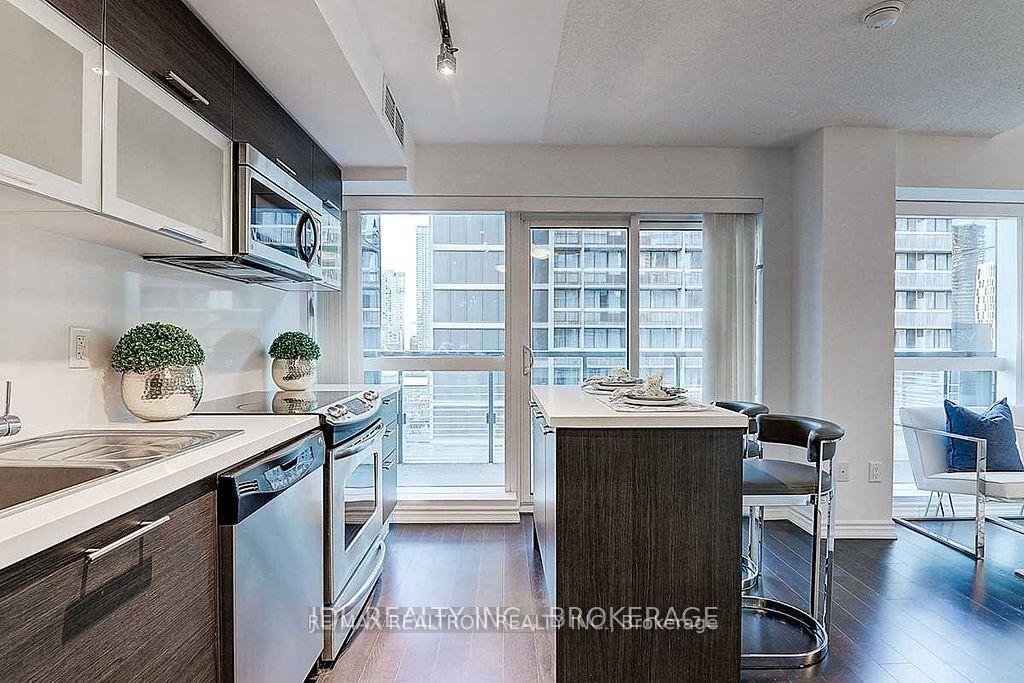 Photo 7 of Unit 1112, 386 Yonge Street, Toronto, Bay Street Corridor — HOMEH