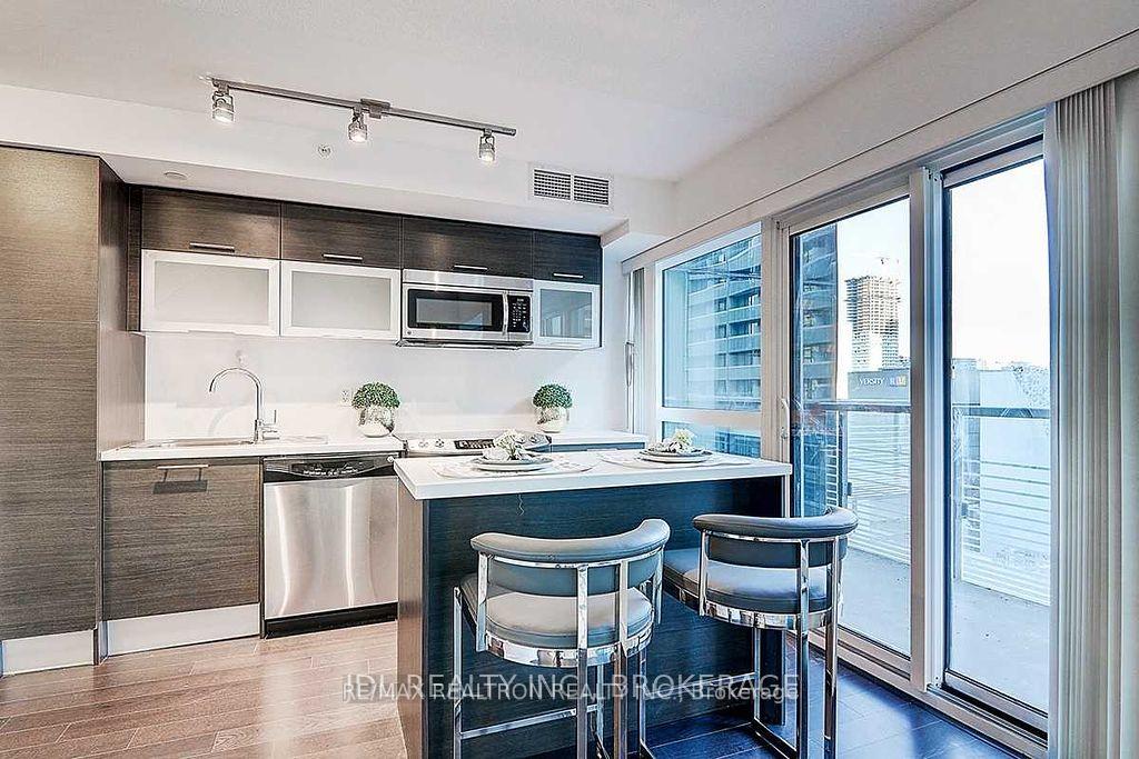 Photo 10 of Unit 1112, 386 Yonge Street, Toronto, Bay Street Corridor — HOMEH