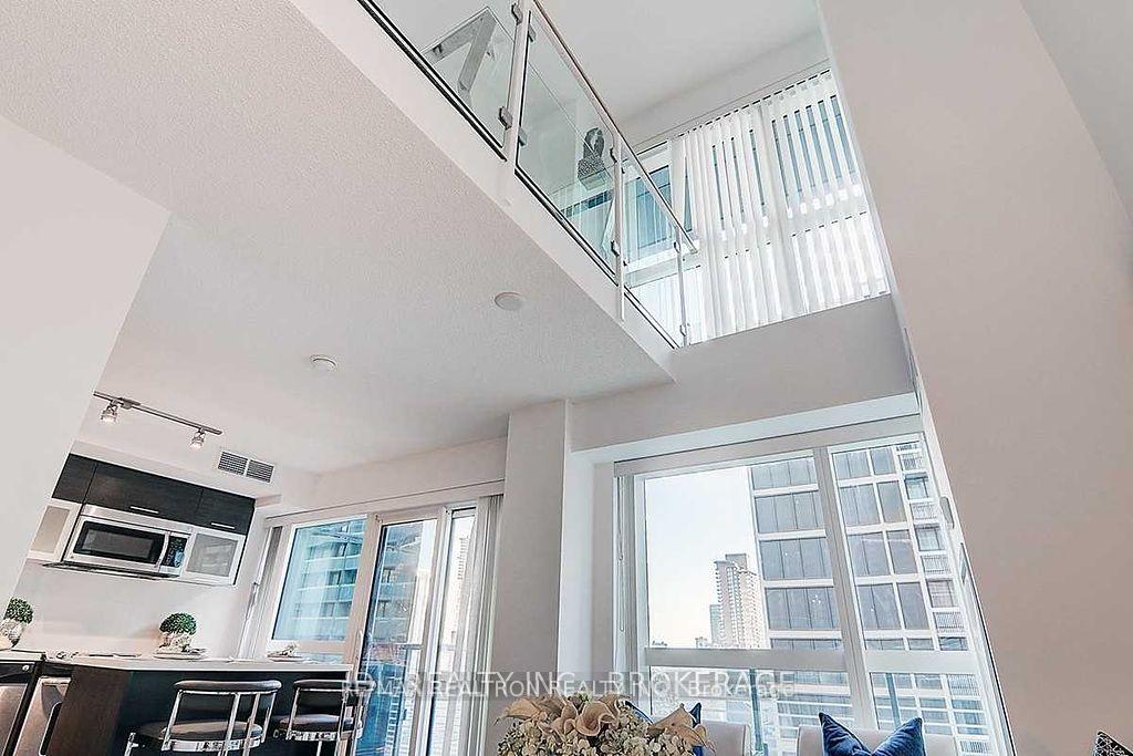 Photo 13 of Unit 1112, 386 Yonge Street, Toronto, Bay Street Corridor — HOMEH