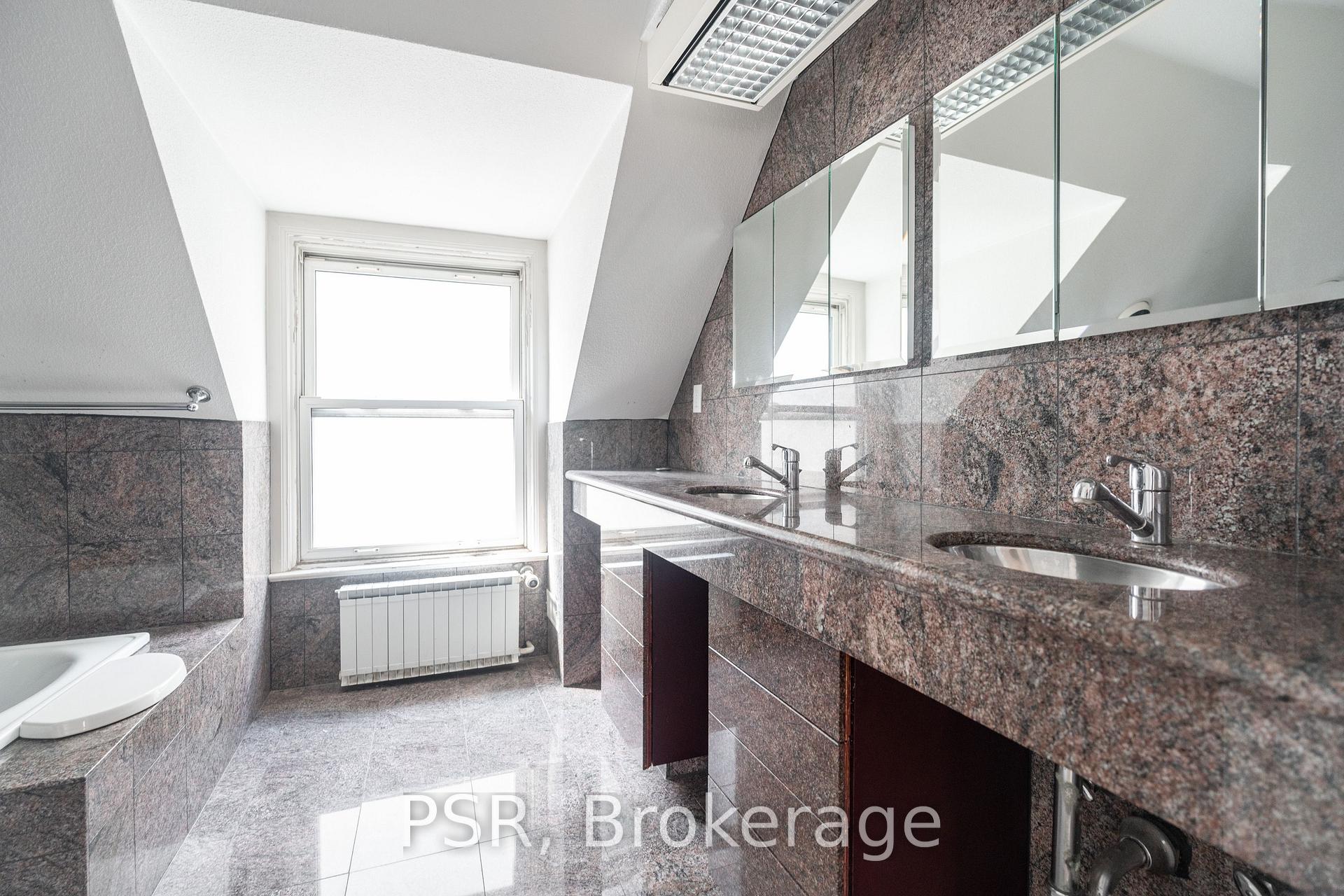 Photo 7 of Unit 3RD FL, 25 Coulson Avenue, Toronto, Forest Hill South — HOMEH