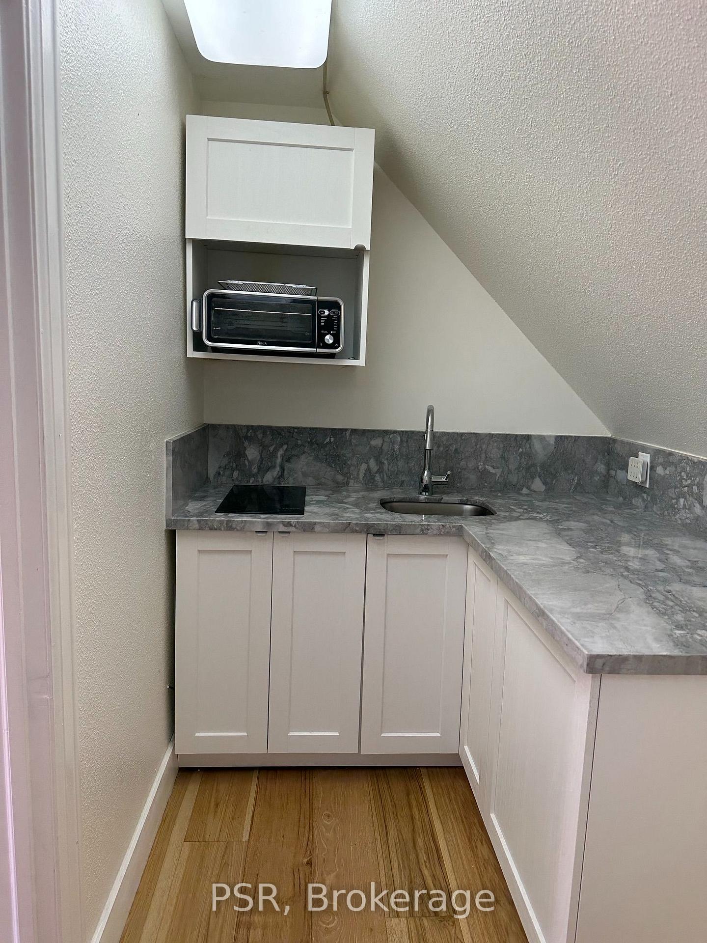 Photo 9 of Unit 3RD FL, 25 Coulson Avenue, Toronto, Forest Hill South — HOMEH