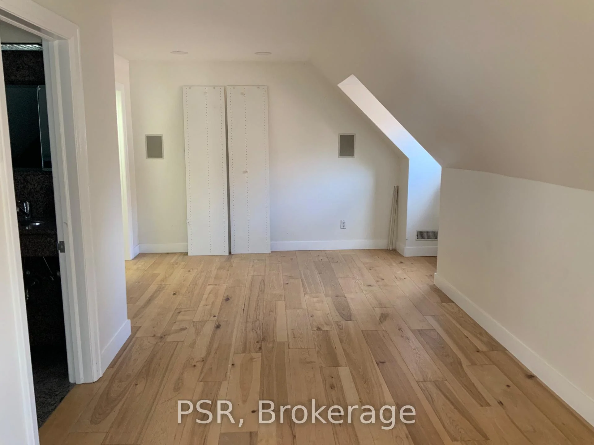 Photo 12 of Unit 3RD FL, 25 Coulson Avenue, Toronto, Forest Hill South — HOMEH