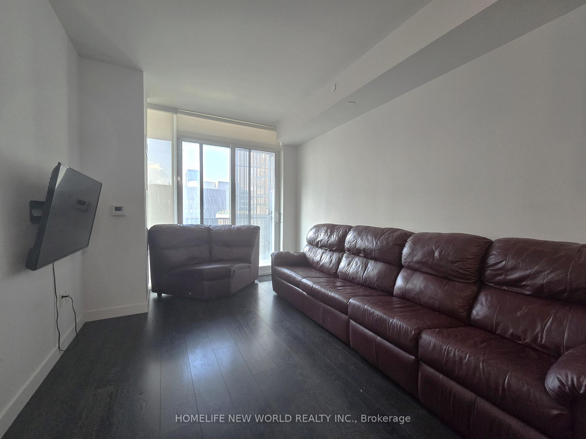 Photo 4 of Unit 506, 8 Eglinton Avenue E, Toronto, Mount Pleasant West — HOMEH