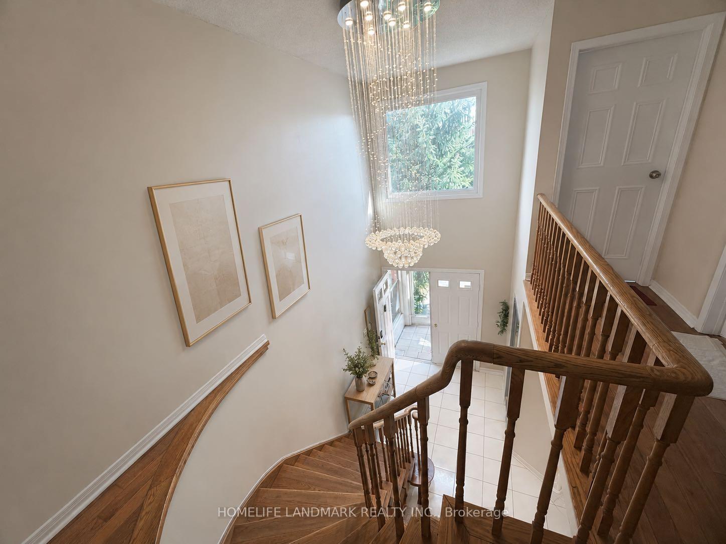 Photo 5 of 4674 Antelope Crescent, Mississauga, Hurontario — HOMEH