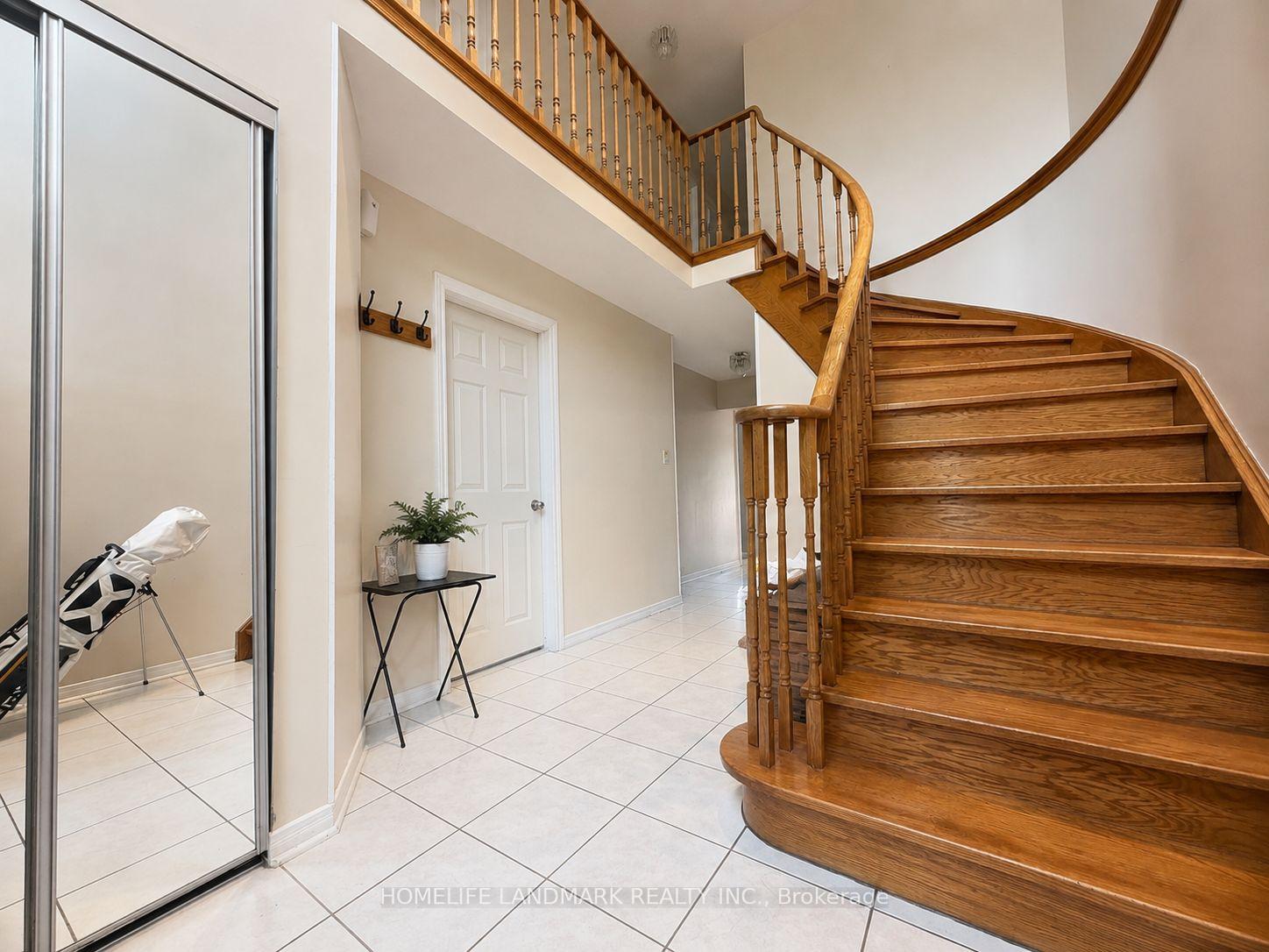 Photo 7 of 4674 Antelope Crescent, Mississauga, Hurontario — HOMEH
