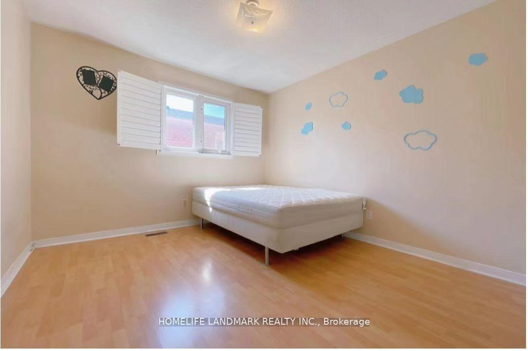 Photo 8 of 4674 Antelope Crescent, Mississauga, Hurontario — HOMEH