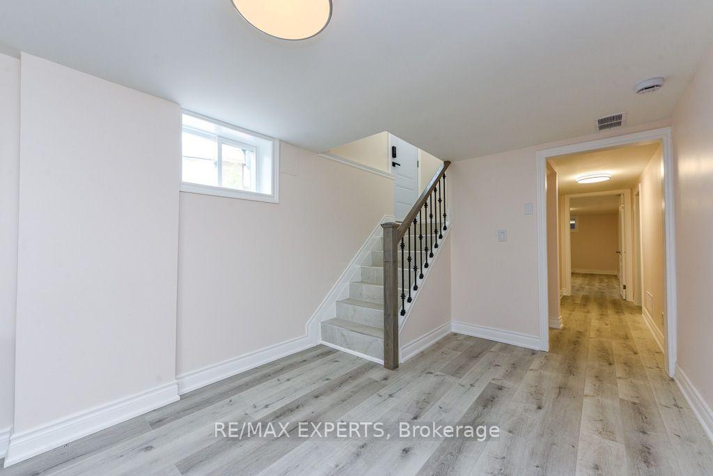 Photo 2 of 22 Rubydale Gardens, North York, Humber Summit — HOMEH