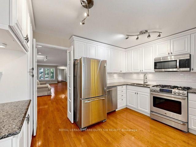 Photo 2 of 601 Roehampton Avenue, Toronto, Mount Pleasant East — HOMEH