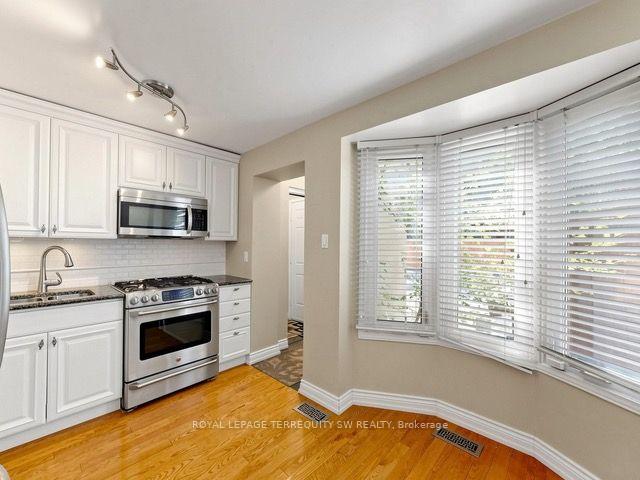 Photo 3 of 601 Roehampton Avenue, Toronto, Mount Pleasant East — HOMEH