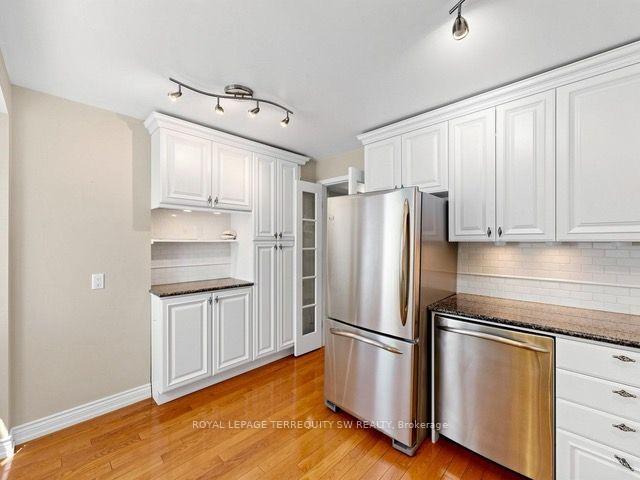 Photo 4 of 601 Roehampton Avenue, Toronto, Mount Pleasant East — HOMEH