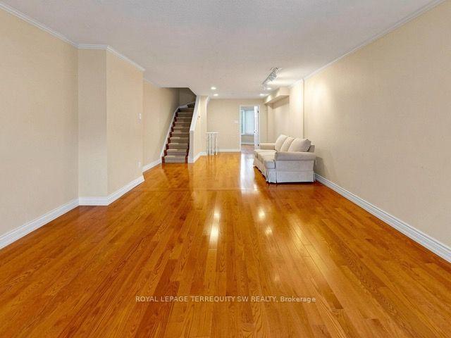 Photo 7 of 601 Roehampton Avenue, Toronto, Mount Pleasant East — HOMEH