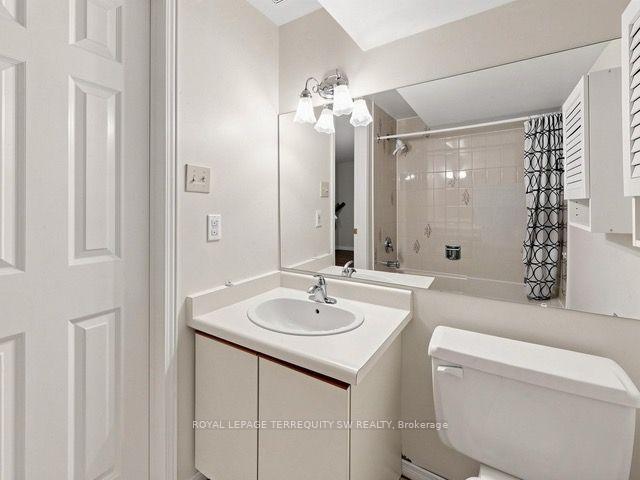Photo 8 of 601 Roehampton Avenue, Toronto, Mount Pleasant East — HOMEH