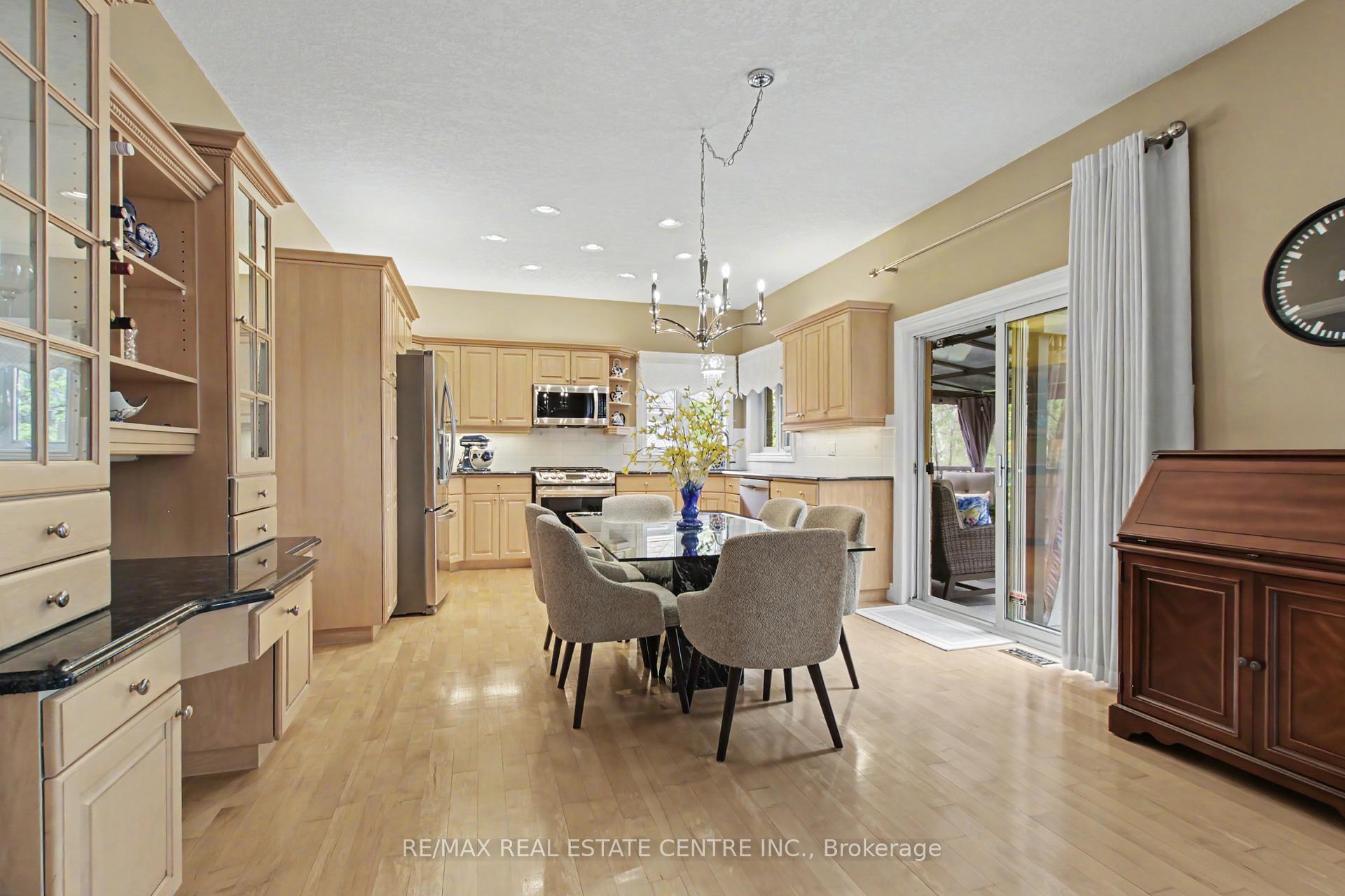 Photo 12 of 183 Taylor Avenue, Cambridge, Christopher-Champlain — HOMEH