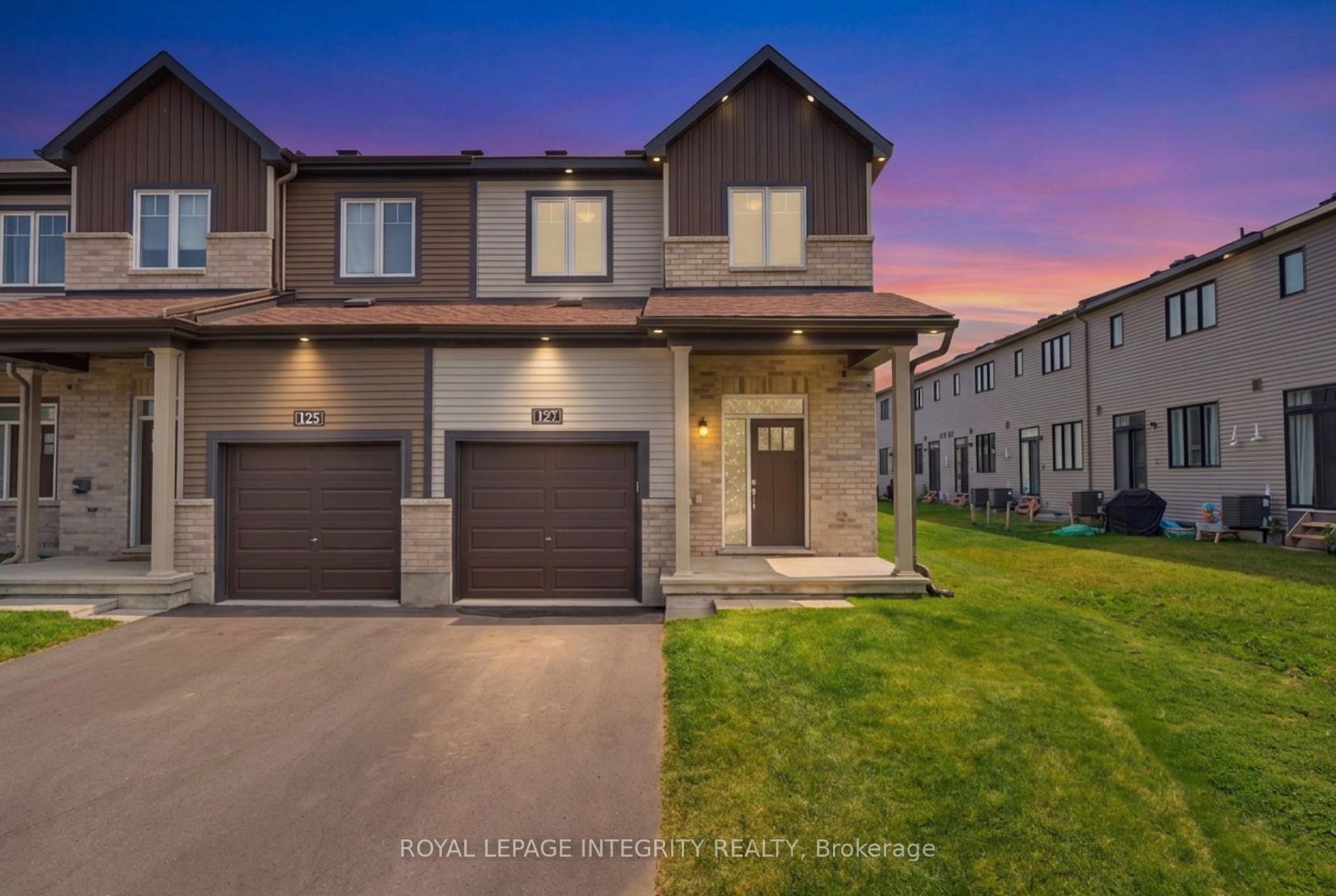 Photo 3 of 127 Chakra Street, Ottawa, Barrhaven - Heritage Park — HOMEH