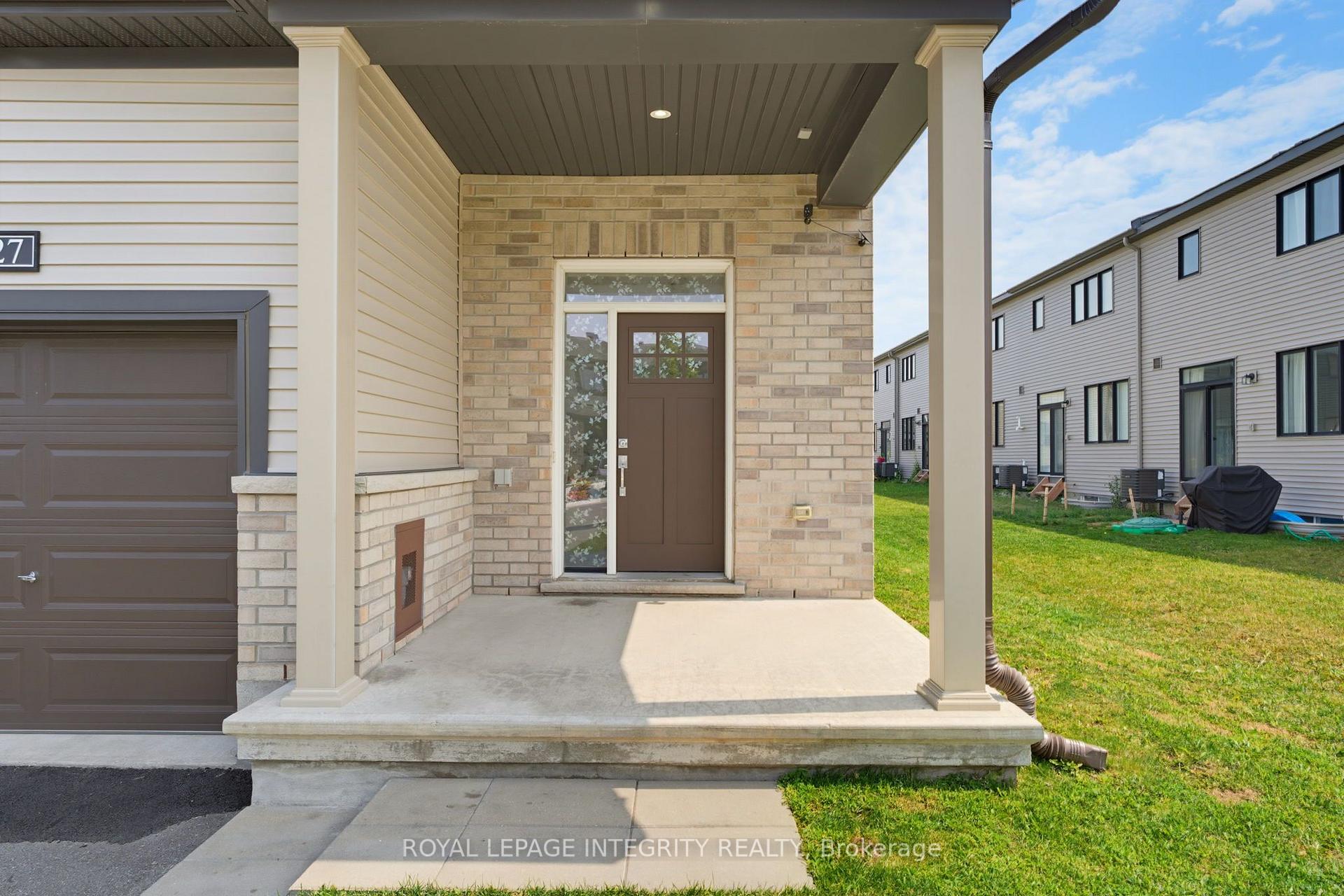 Photo 4 of 127 Chakra Street, Ottawa, Barrhaven - Heritage Park — HOMEH