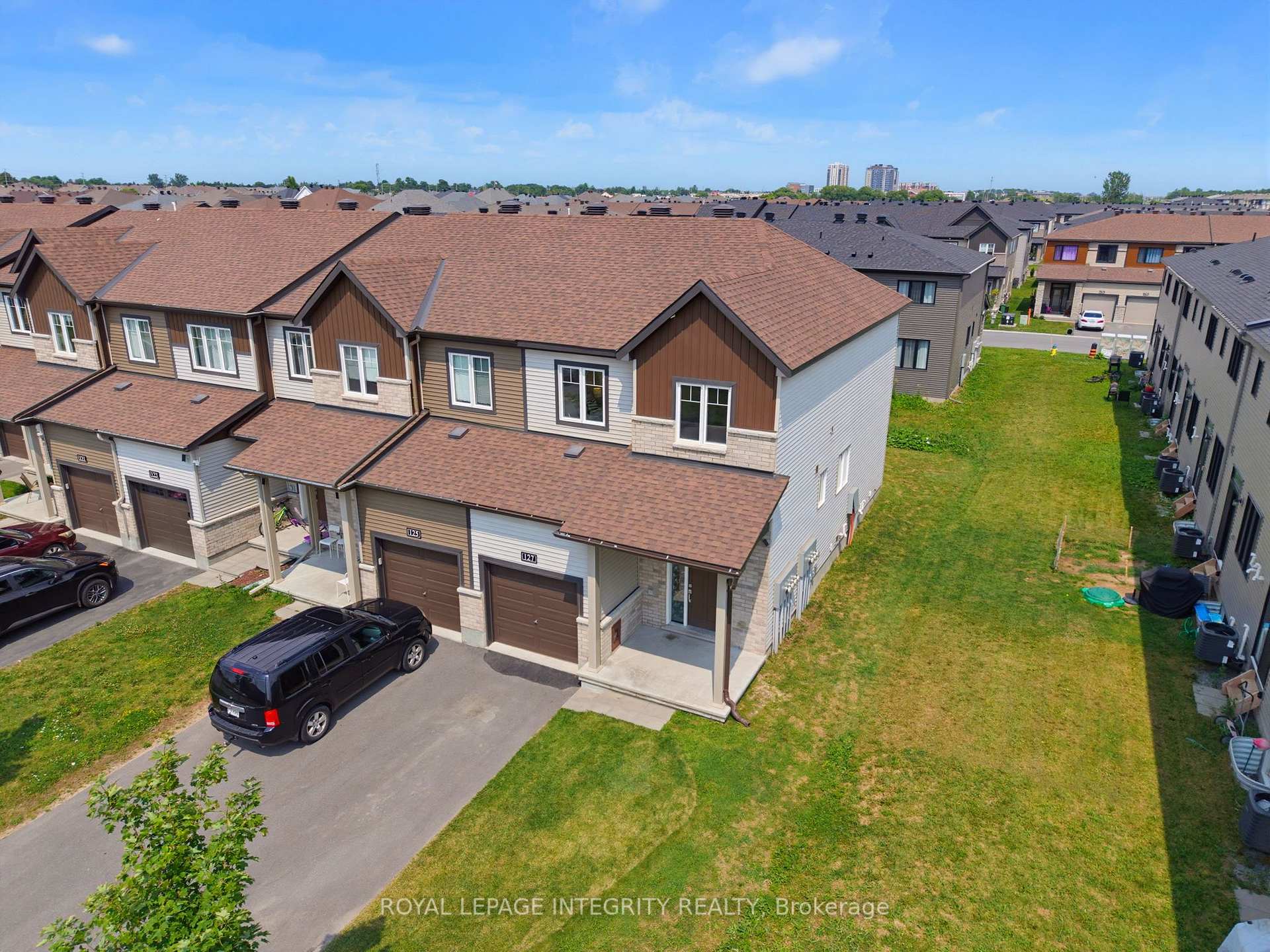 Photo 7 of 127 Chakra Street, Ottawa, Barrhaven - Heritage Park — HOMEH