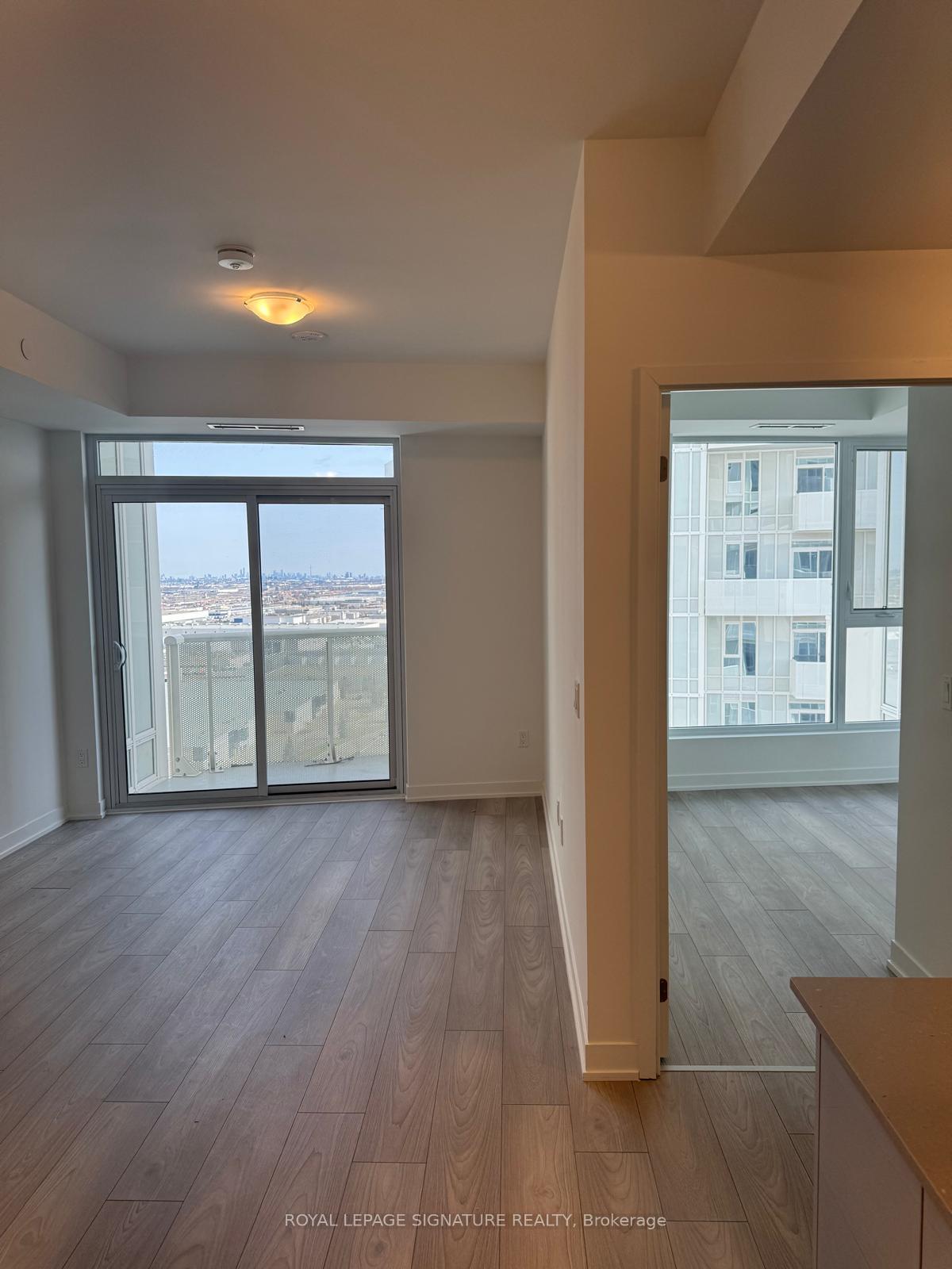 Photo 7 of Unit 2132, 498 Caldari Road, Vaughan, Concord — HOMEH