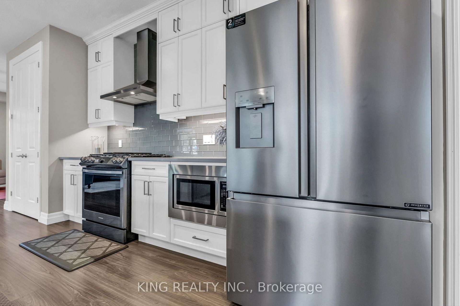Photo 14 of Unit 33, 1061 Eagletrace Drive, London, North S — HOMEH