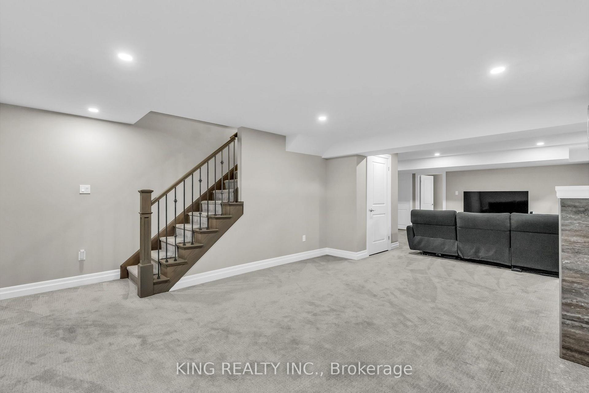 Photo 31 of Unit 33, 1061 Eagletrace Drive, London, North S — HOMEH