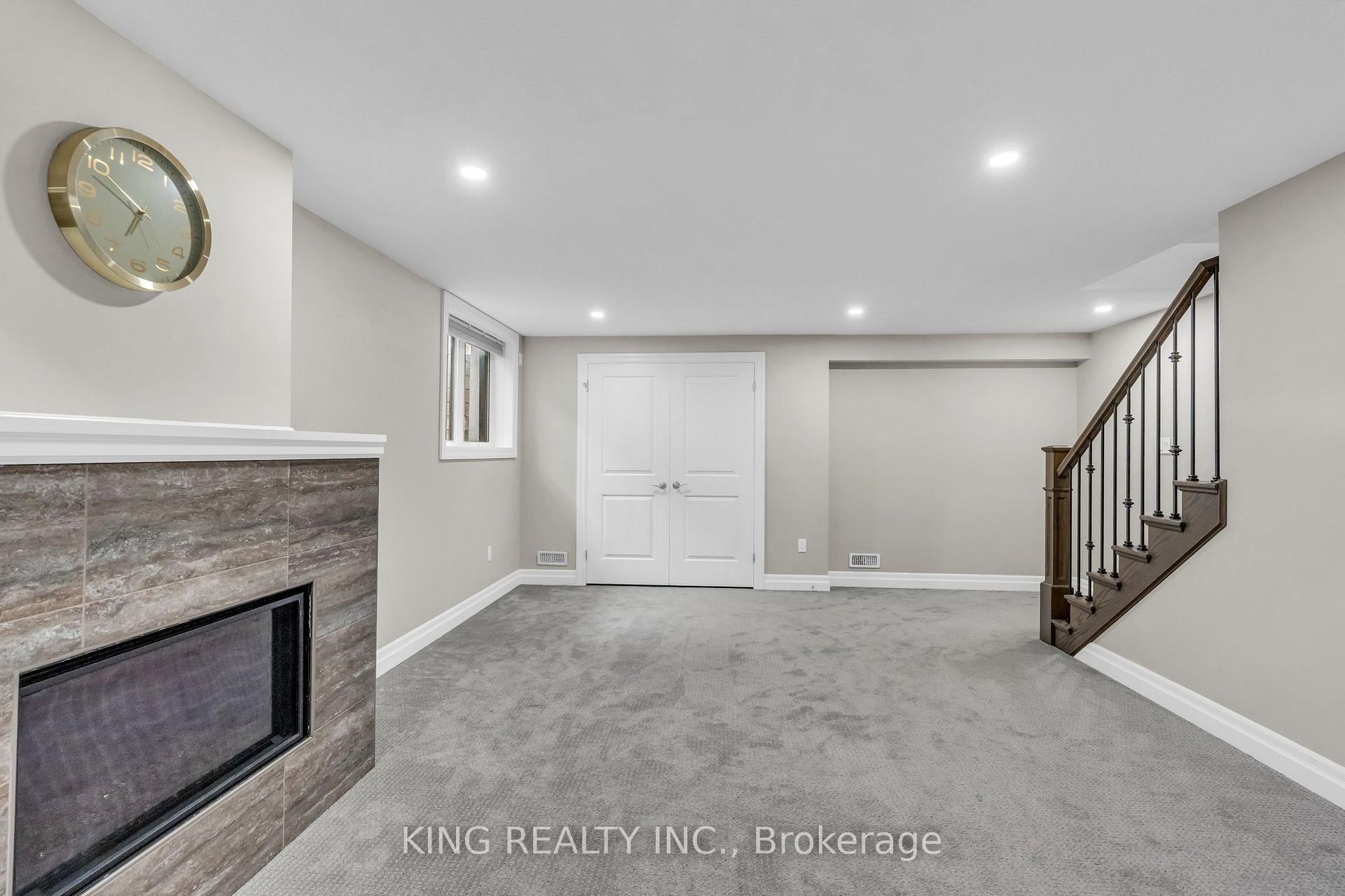 Photo 32 of Unit 33, 1061 Eagletrace Drive, London, North S — HOMEH