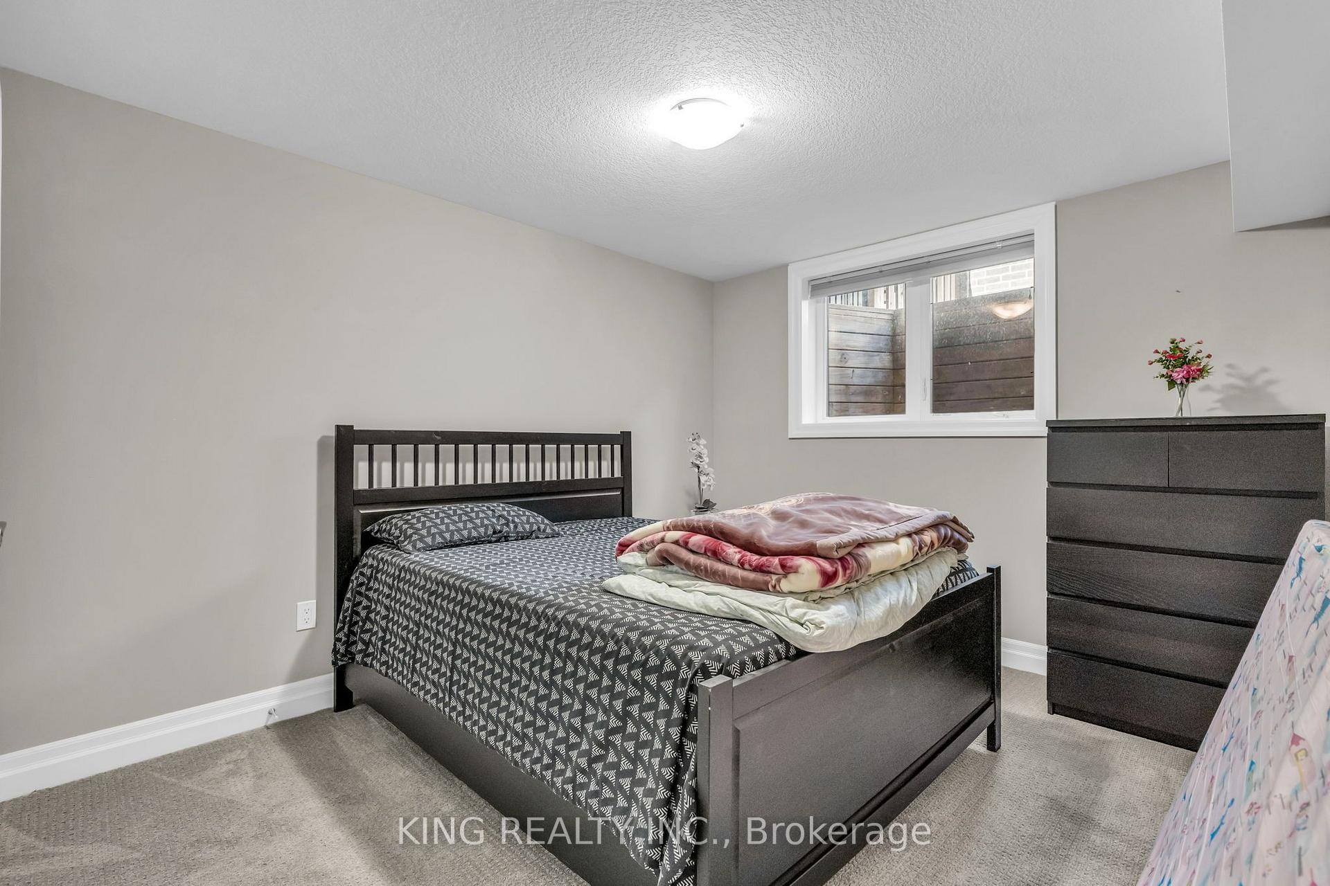 Photo 35 of Unit 33, 1061 Eagletrace Drive, London, North S — HOMEH