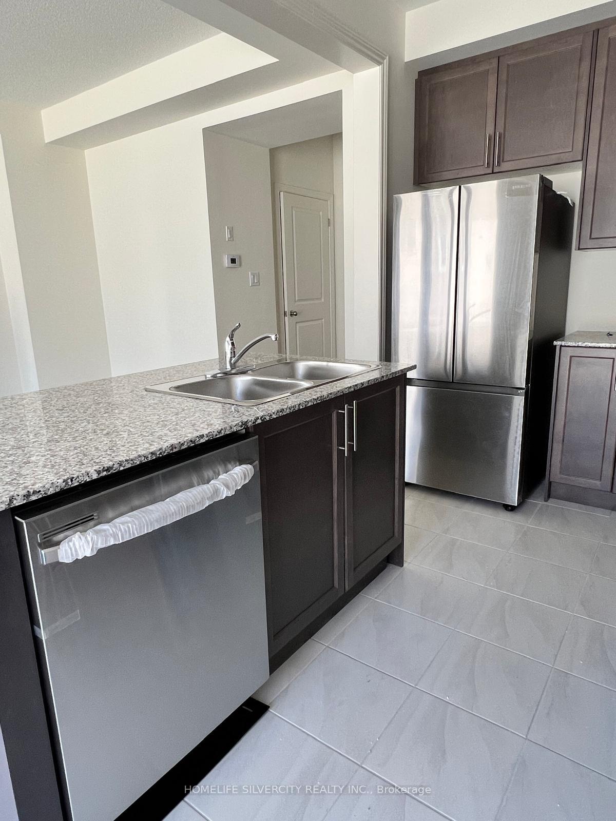 Photo 12 of 1224 Rexton Drive, Oshawa, Kedron — HOMEH