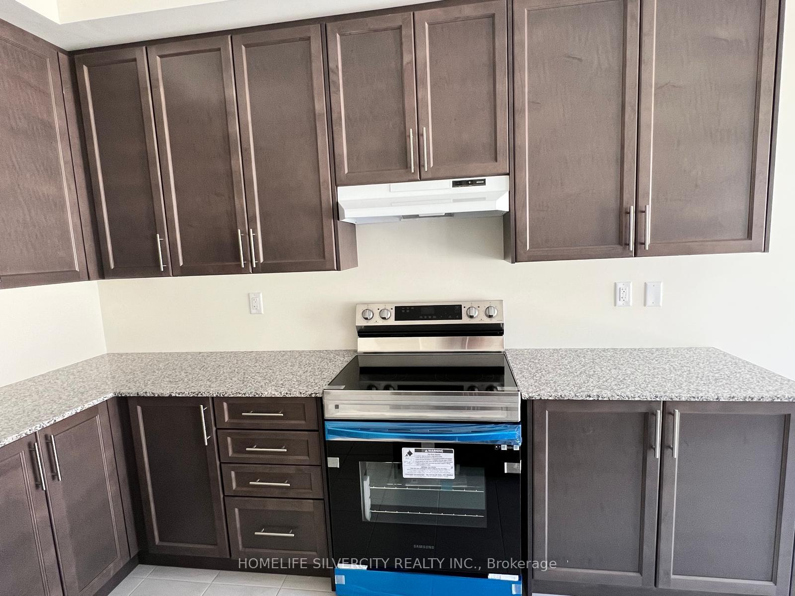 Photo 13 of 1224 Rexton Drive, Oshawa, Kedron — HOMEH
