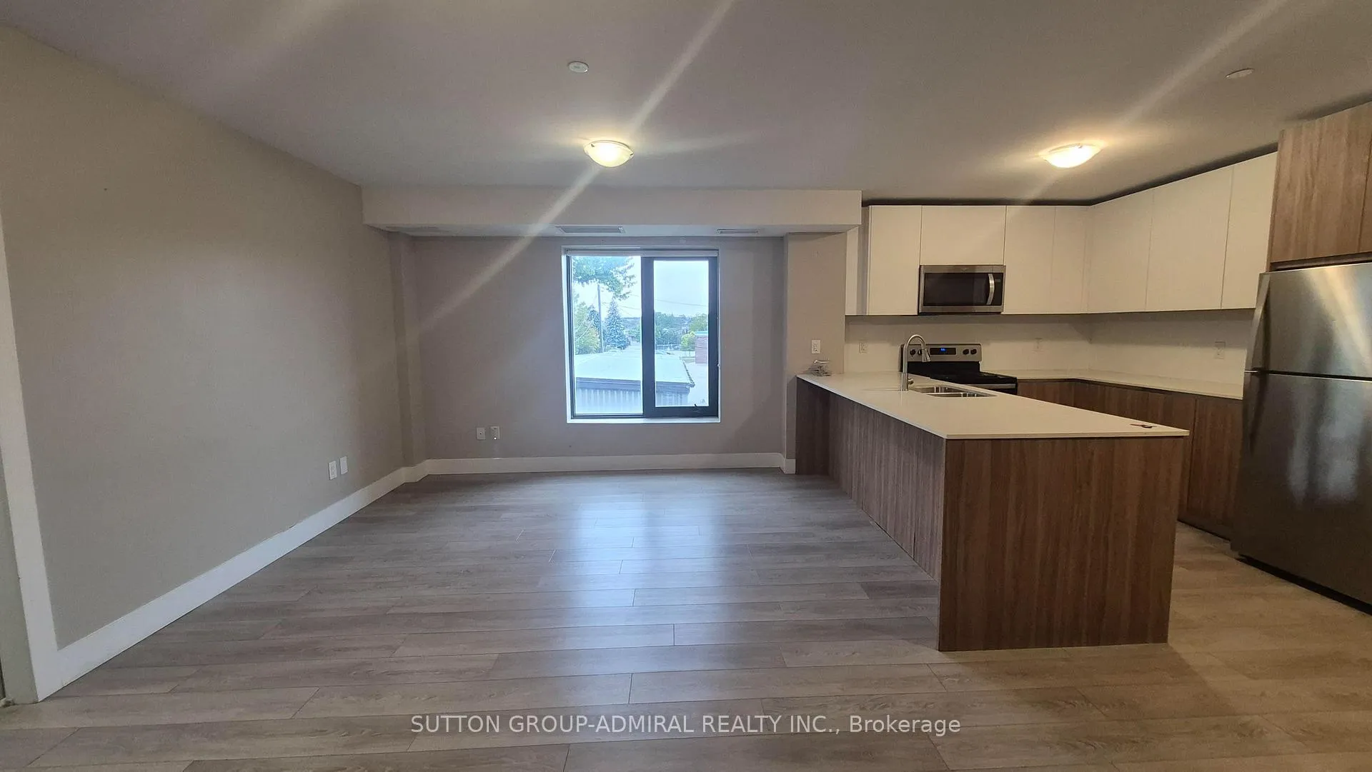 Photo 2 of Unit 202, 293 Viewmount Avenue, North York, Yorkdale-Glen Park — HOMEH