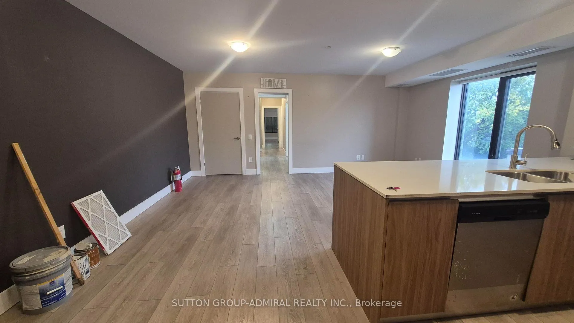 Photo 3 of Unit 202, 293 Viewmount Avenue, North York, Yorkdale-Glen Park — HOMEH