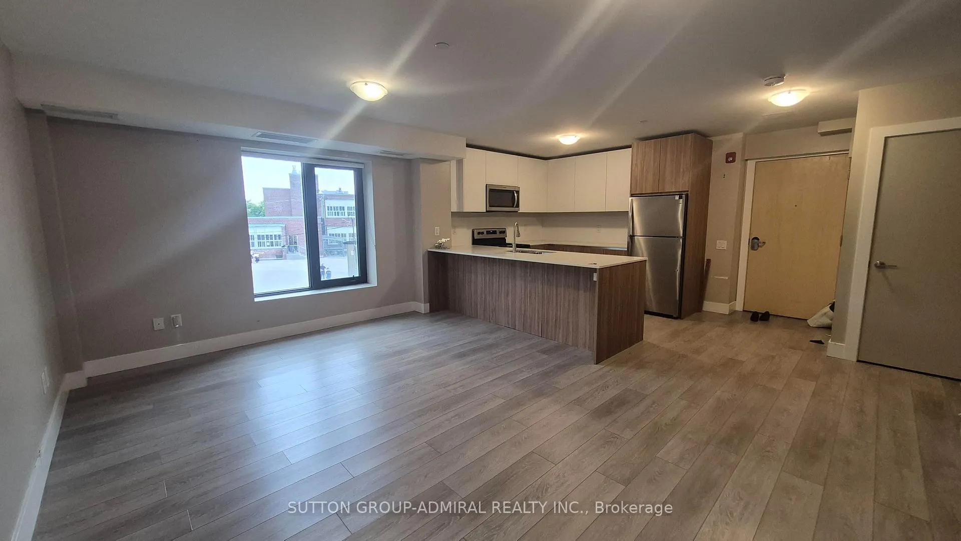 Photo 5 of Unit 202, 293 Viewmount Avenue, North York, Yorkdale-Glen Park — HOMEH