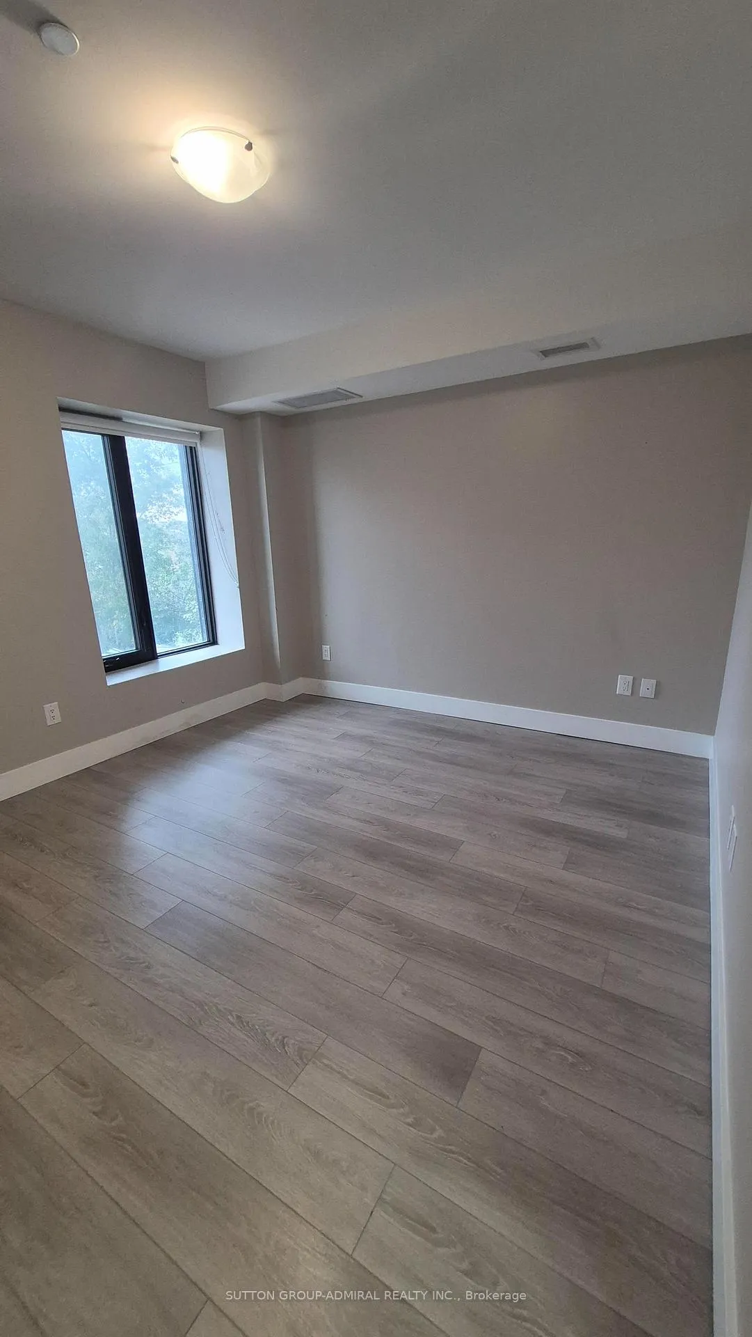 Photo 6 of Unit 202, 293 Viewmount Avenue, North York, Yorkdale-Glen Park — HOMEH