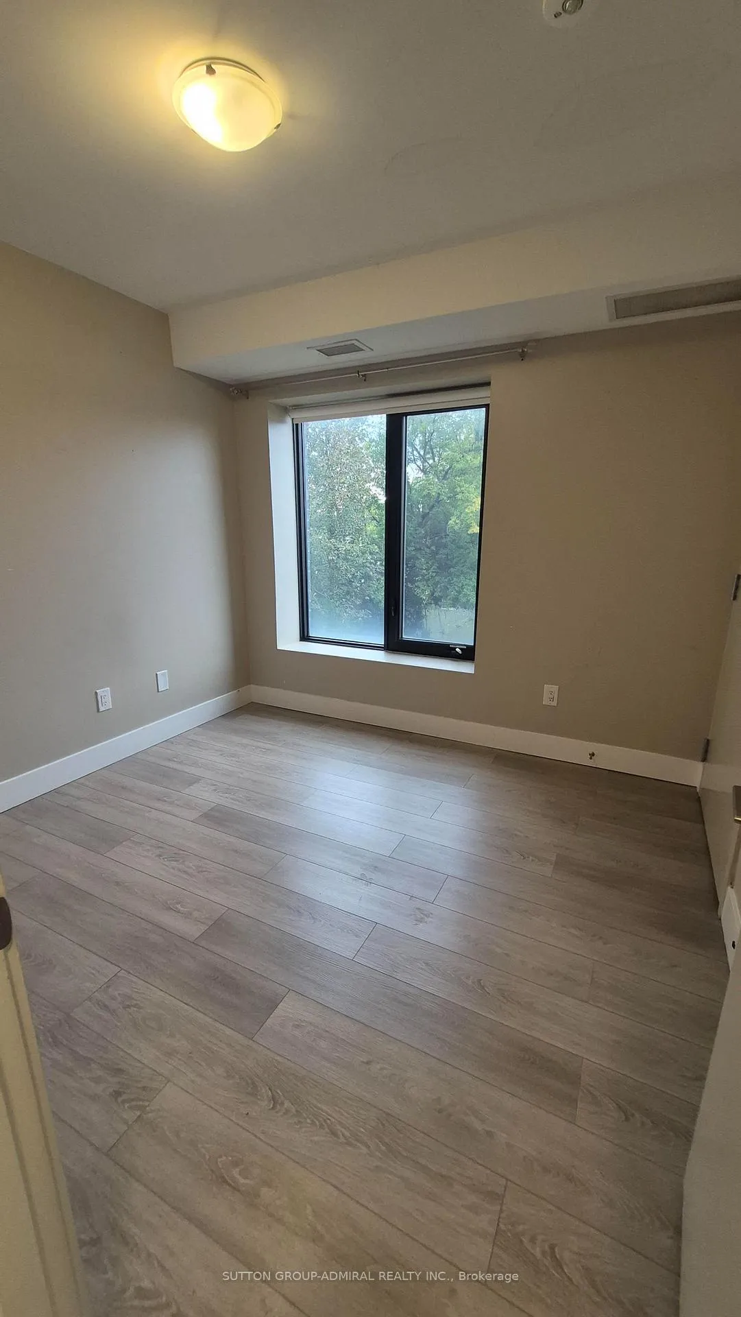 Photo 7 of Unit 202, 293 Viewmount Avenue, North York, Yorkdale-Glen Park — HOMEH