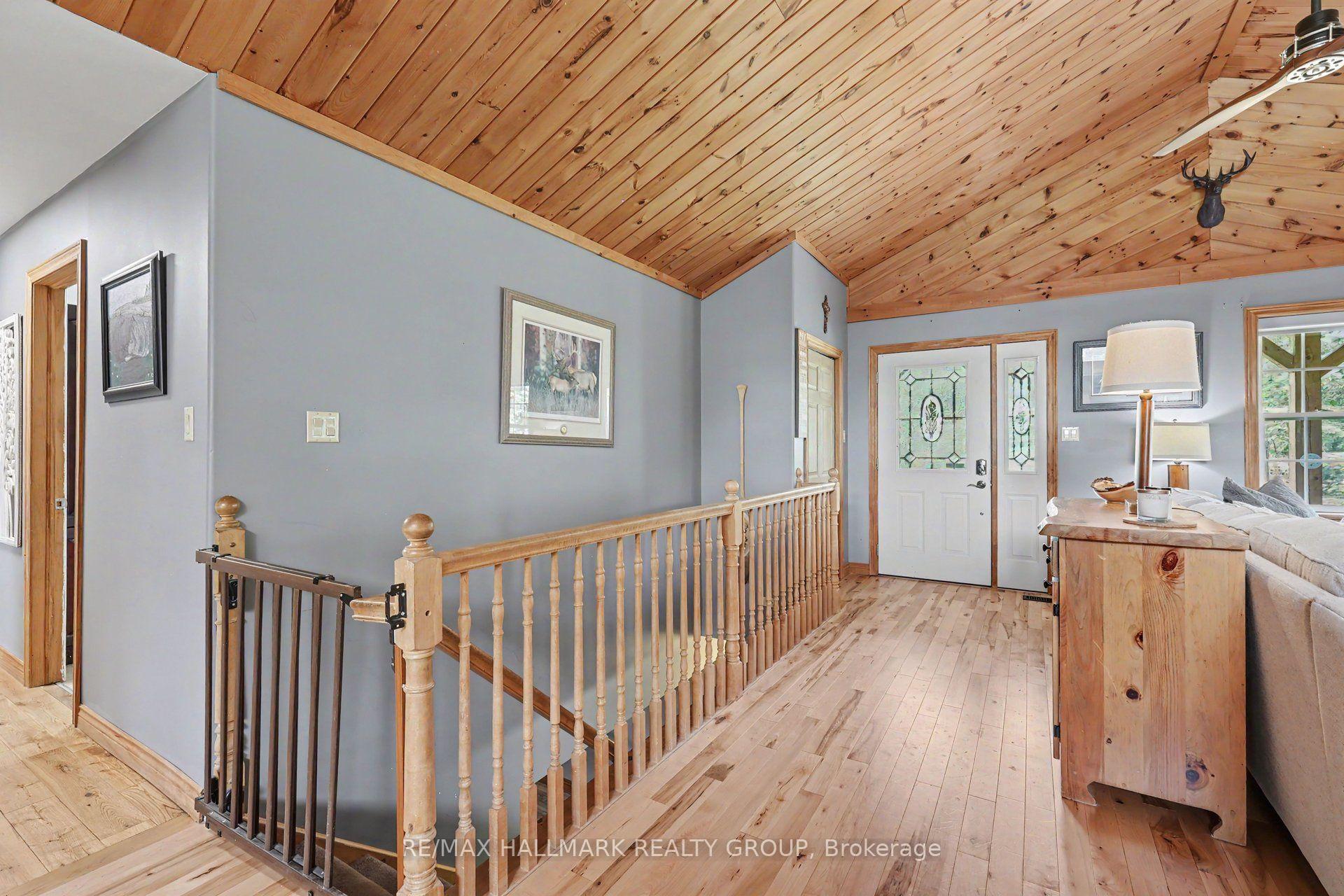 Photo 4 of 117 Lorlei Drive, McNab/Braeside, Mcnab/Braeside Twps — HOMEH