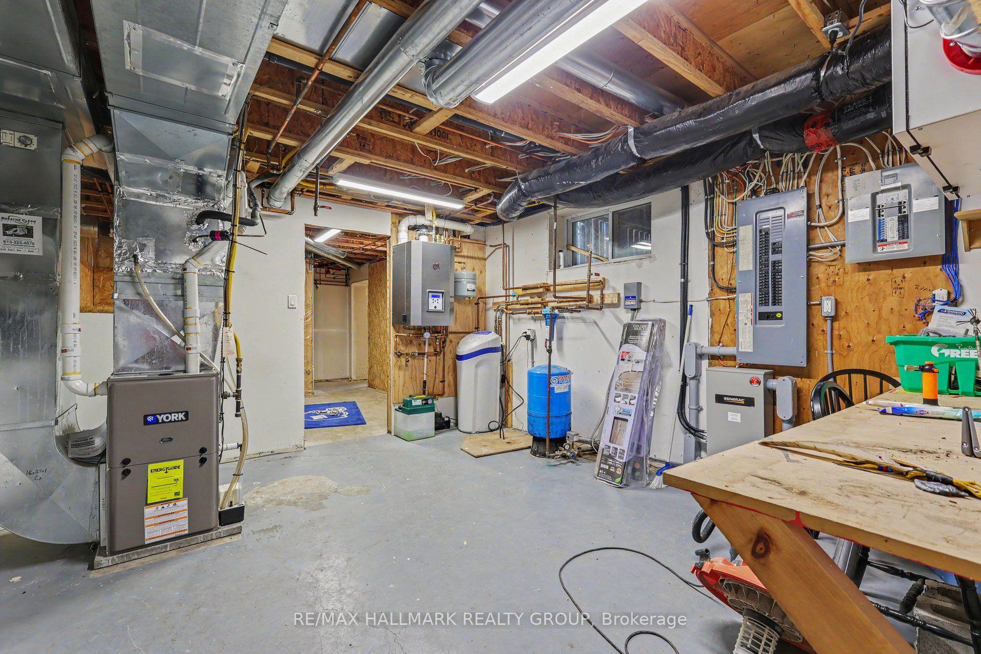Photo 32 of 117 Lorlei Drive, McNab/Braeside, Mcnab/Braeside Twps — HOMEH