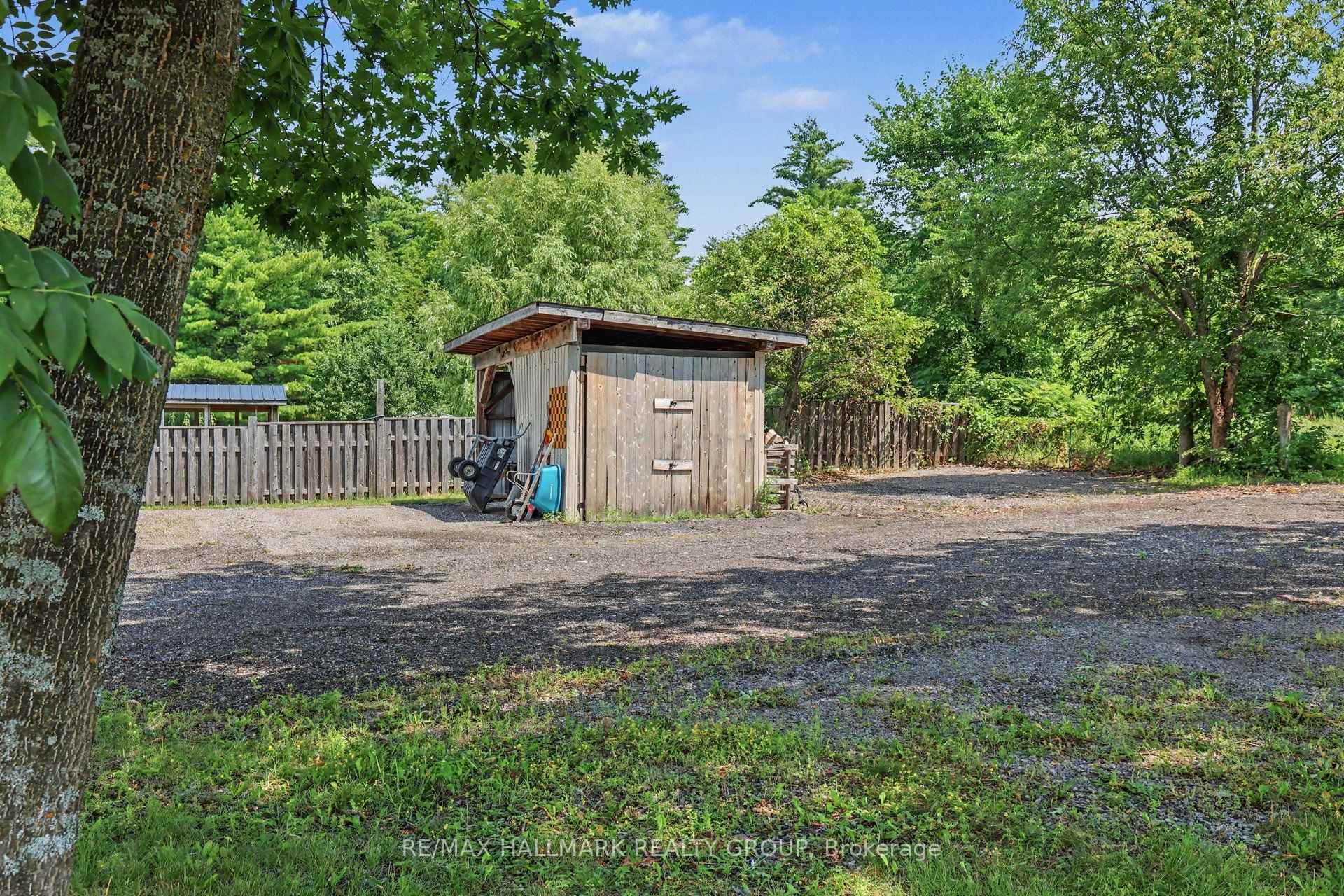 Photo 45 of 117 Lorlei Drive, McNab/Braeside, Mcnab/Braeside Twps — HOMEH