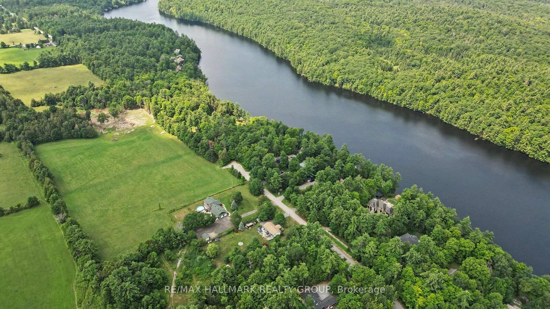 Photo 46 of 117 Lorlei Drive, McNab/Braeside, Mcnab/Braeside Twps — HOMEH
