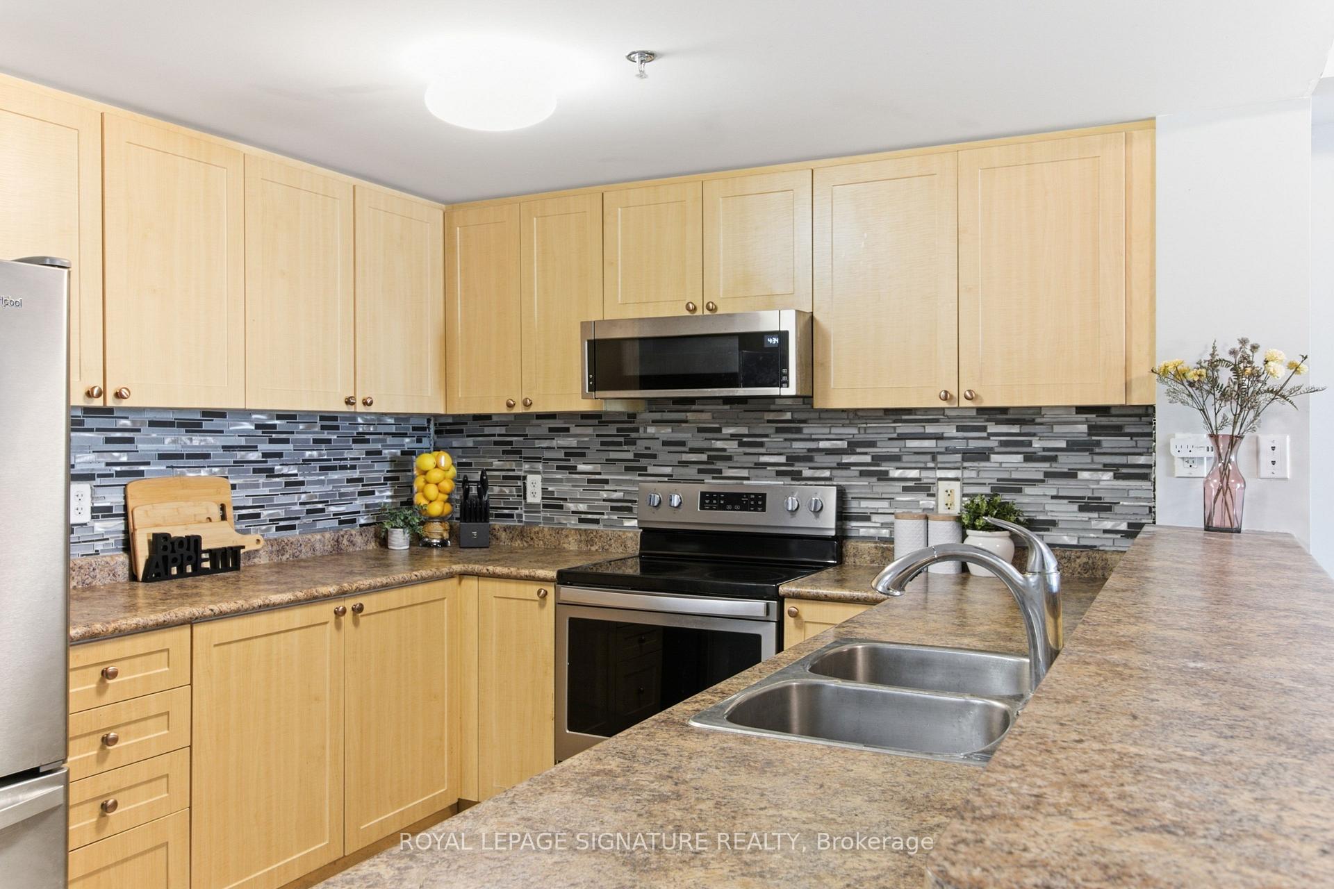 Photo 15 of Unit 407, 7428 Markham Road, Markham, Middlefield — HOMEH